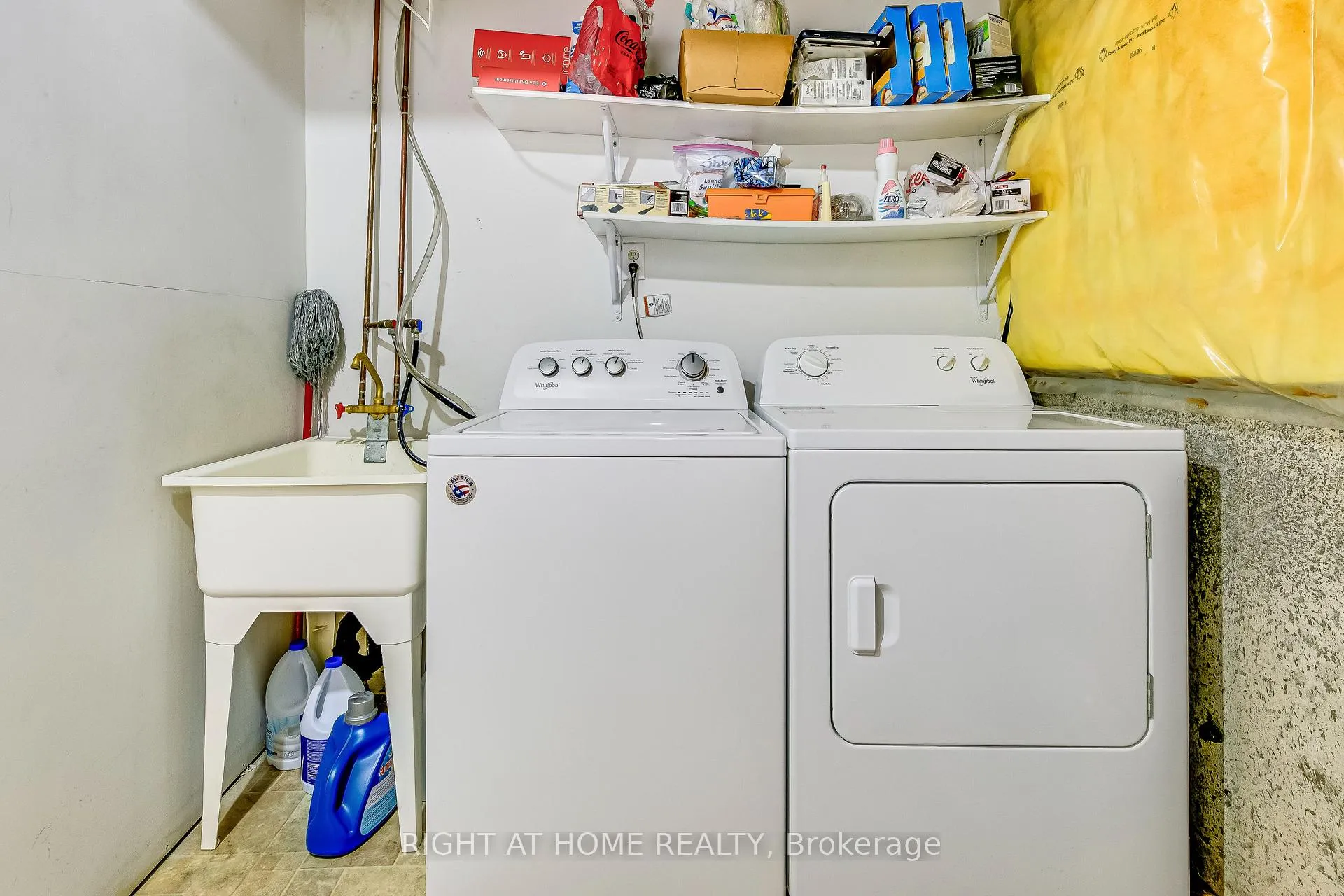 Photo 39 of 68 Middlemiss Cres, Cambridge — HOMEH