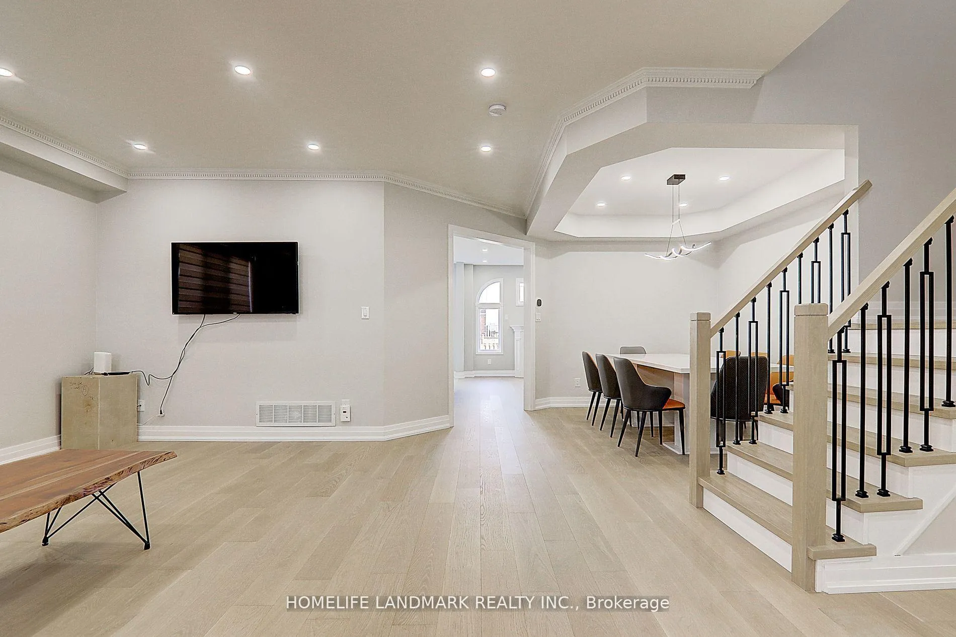 Photo 4 of 51 White Cedar Drive, Markham, Legacy — HOMEH
