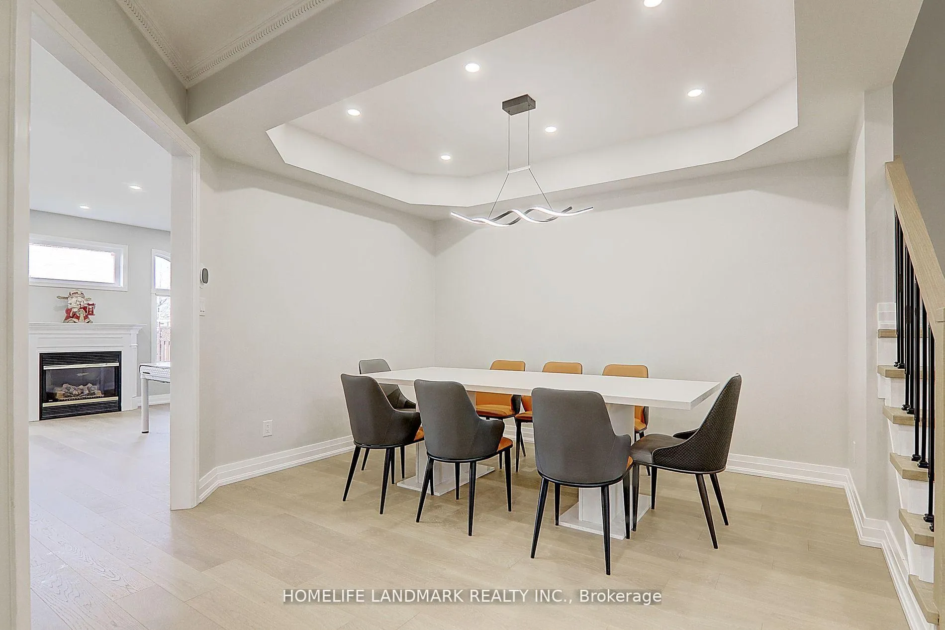 Photo 7 of 51 White Cedar Drive, Markham, Legacy — HOMEH
