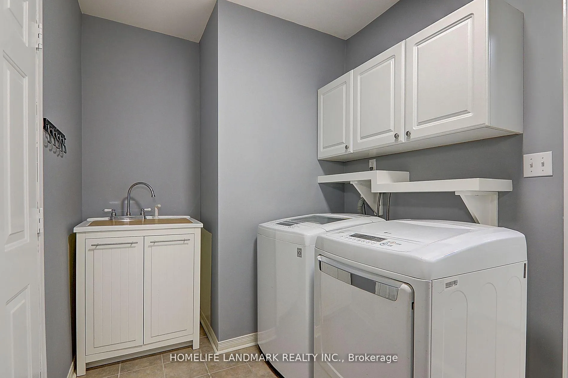 Photo 21 of 51 White Cedar Drive, Markham, Legacy — HOMEH