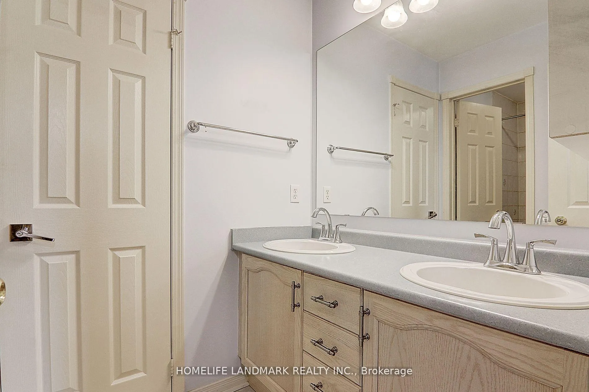 Photo 22 of 51 White Cedar Drive, Markham, Legacy — HOMEH