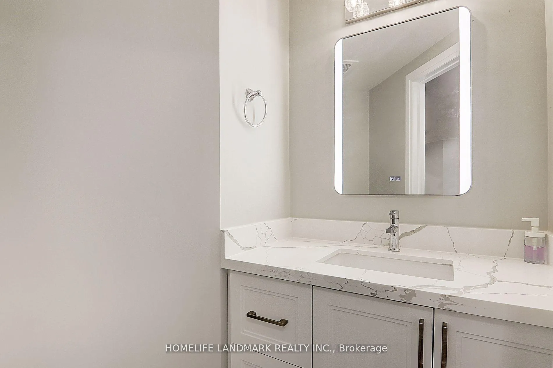 Photo 23 of 51 White Cedar Drive, Markham, Legacy — HOMEH