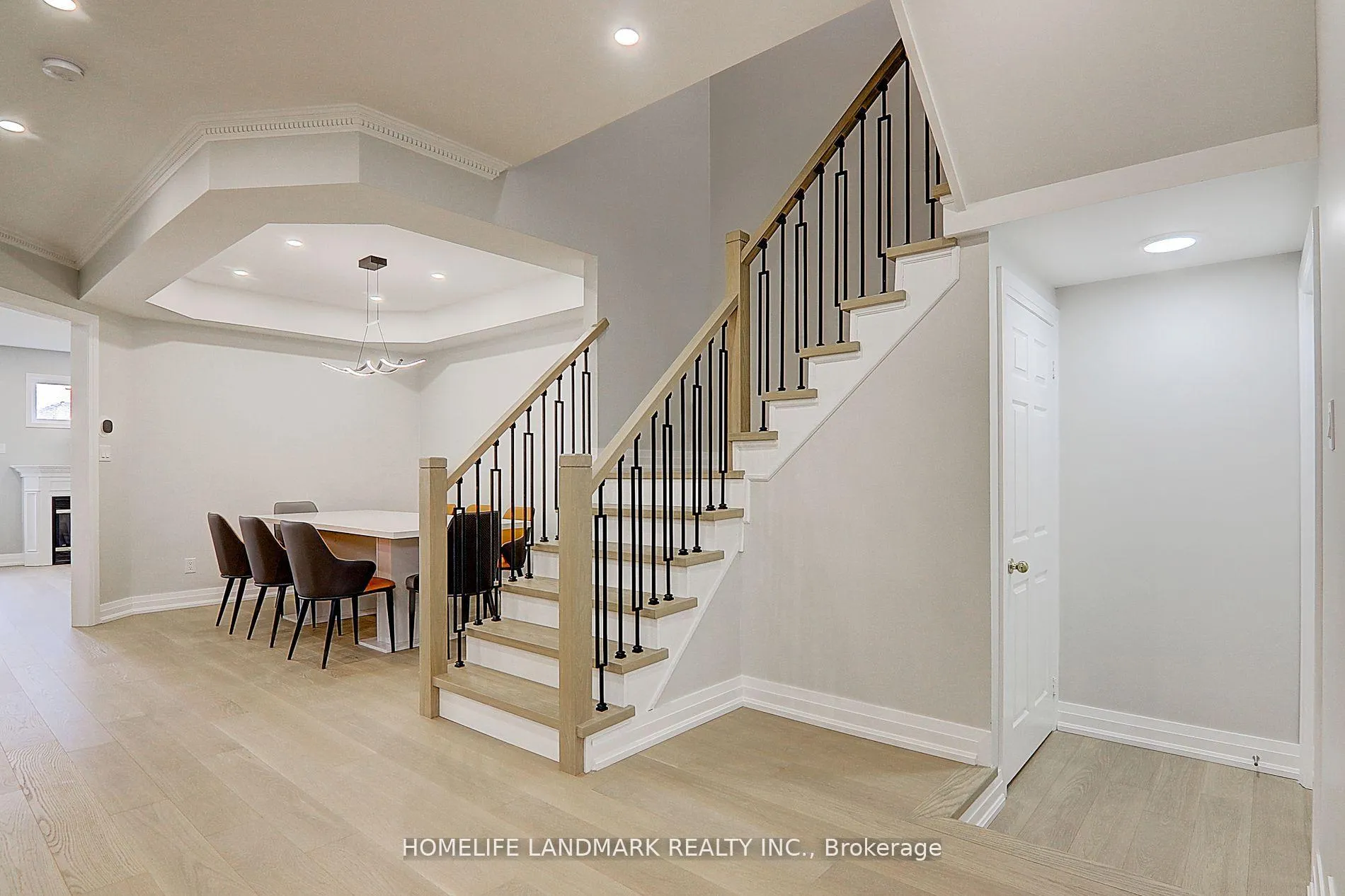 Photo 34 of 51 White Cedar Drive, Markham, Legacy — HOMEH
