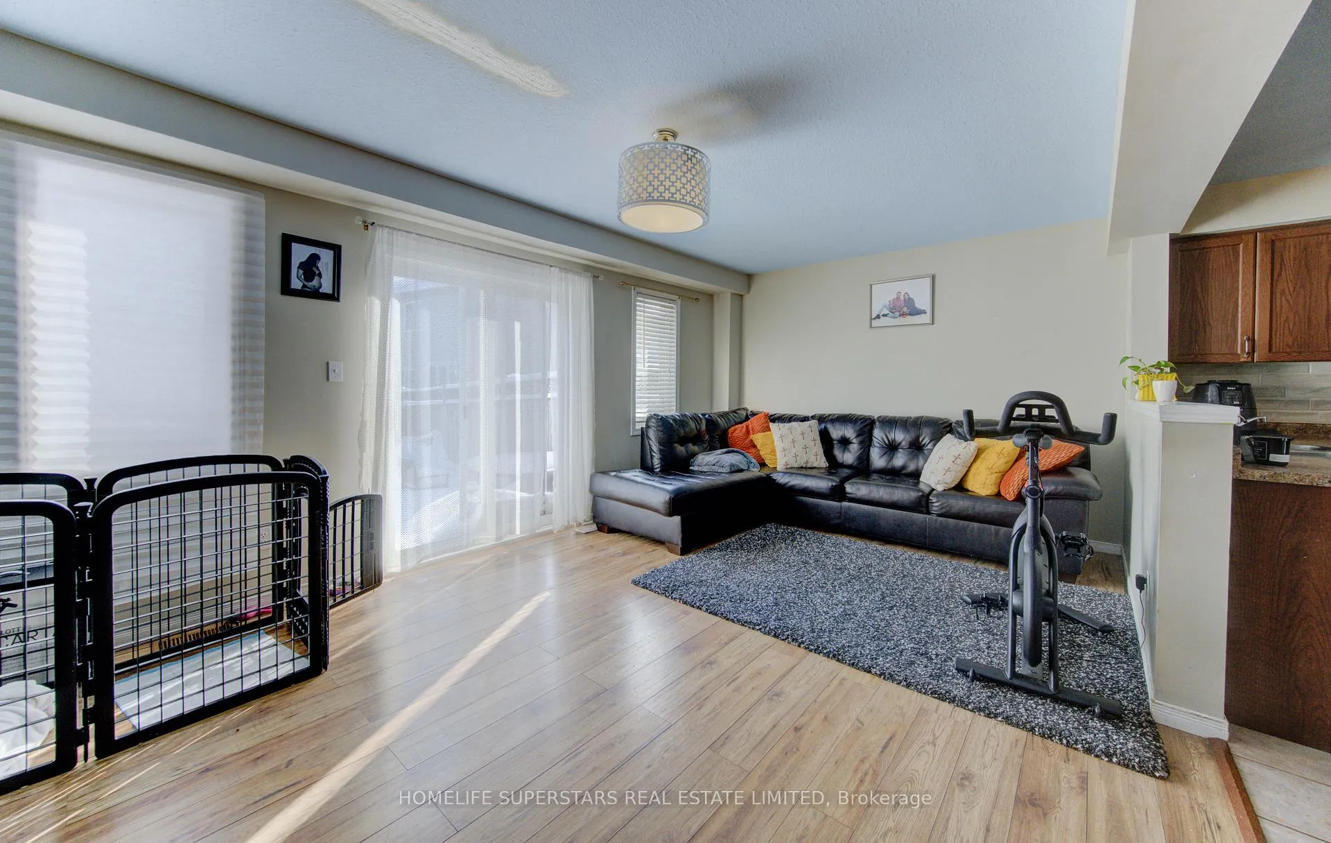 Photo 12 of 148 Snowdrop Crescent, Kitchener, Larentian West — HOMEH