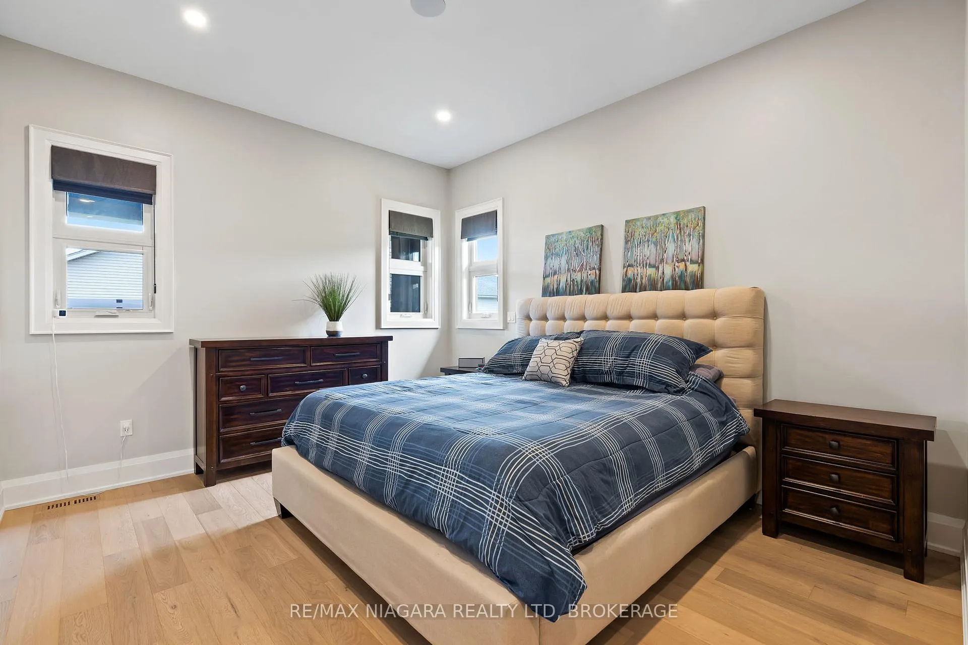 Photo 10 of 13 Francesco Crescent, St. Catharines, Rykert/Vansickle — HOMEH