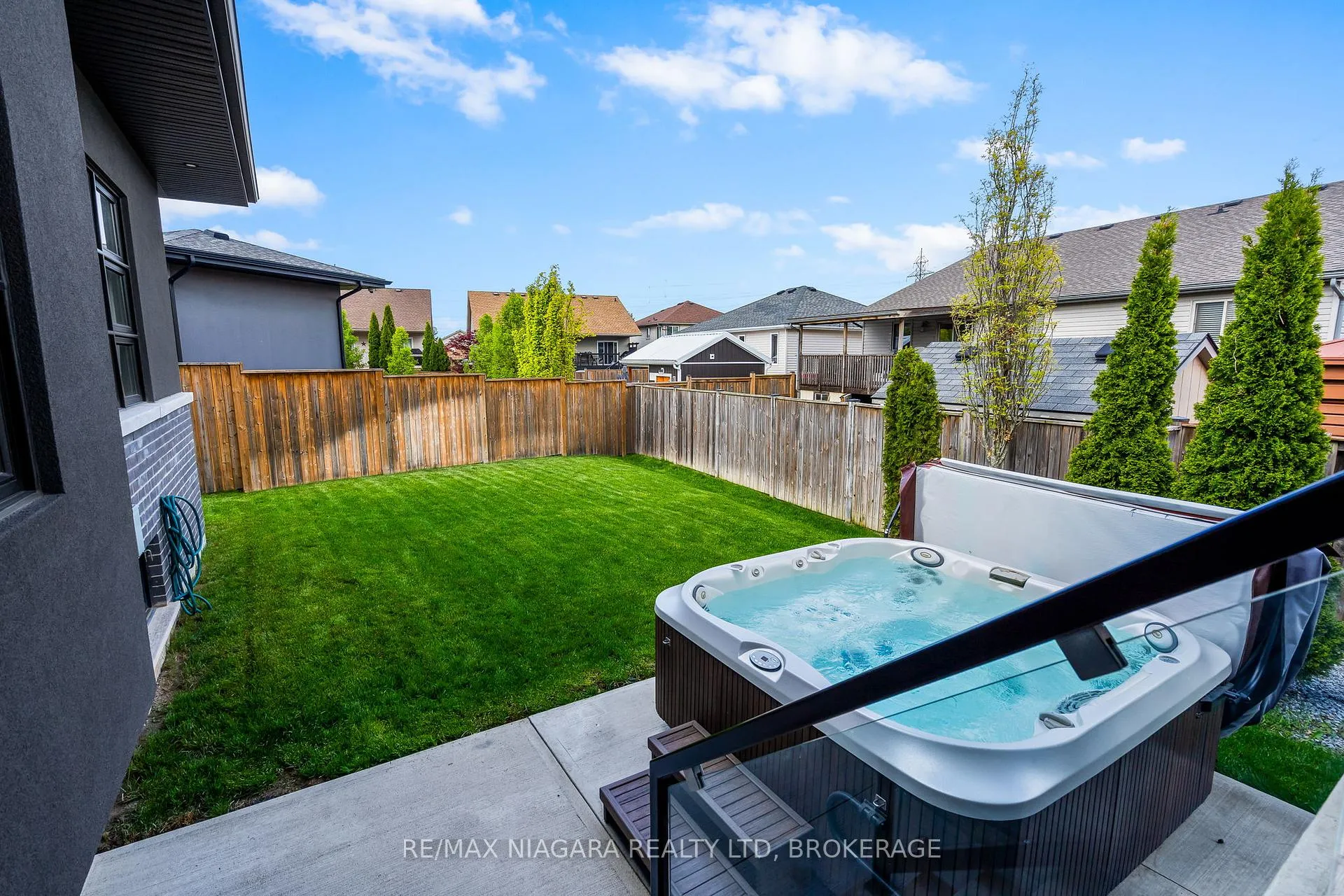 Photo 21 of 13 Francesco Crescent, St. Catharines, Rykert/Vansickle — HOMEH
