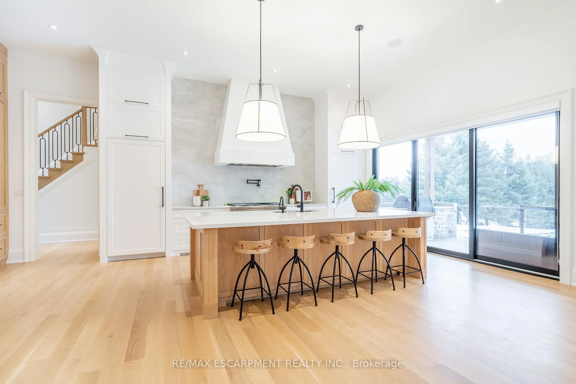 Photo 12 of 302 Carlisle Road, Hamilton, Carlisle — HOMEH