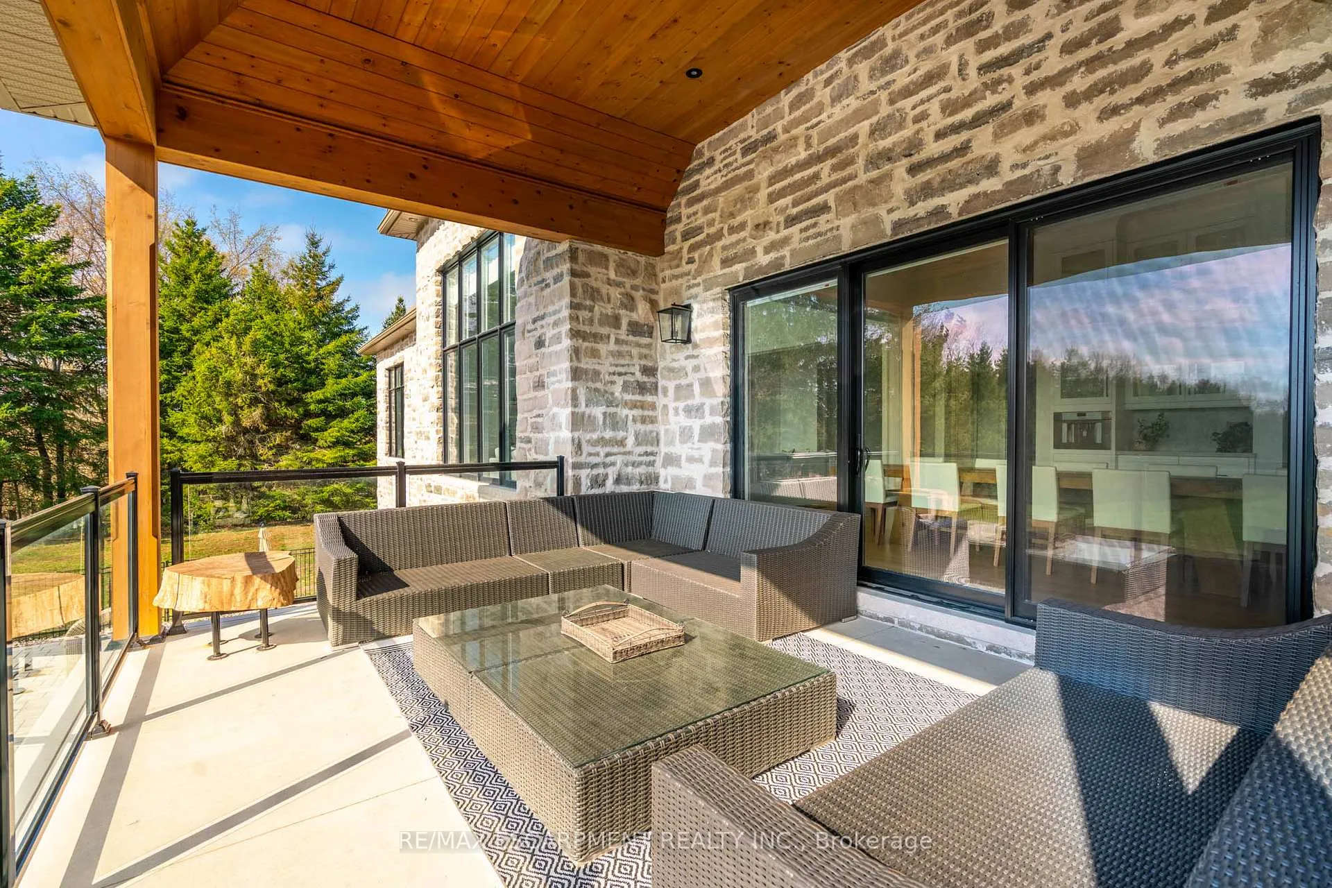Photo 30 of 302 Carlisle Road, Hamilton, Carlisle — HOMEH