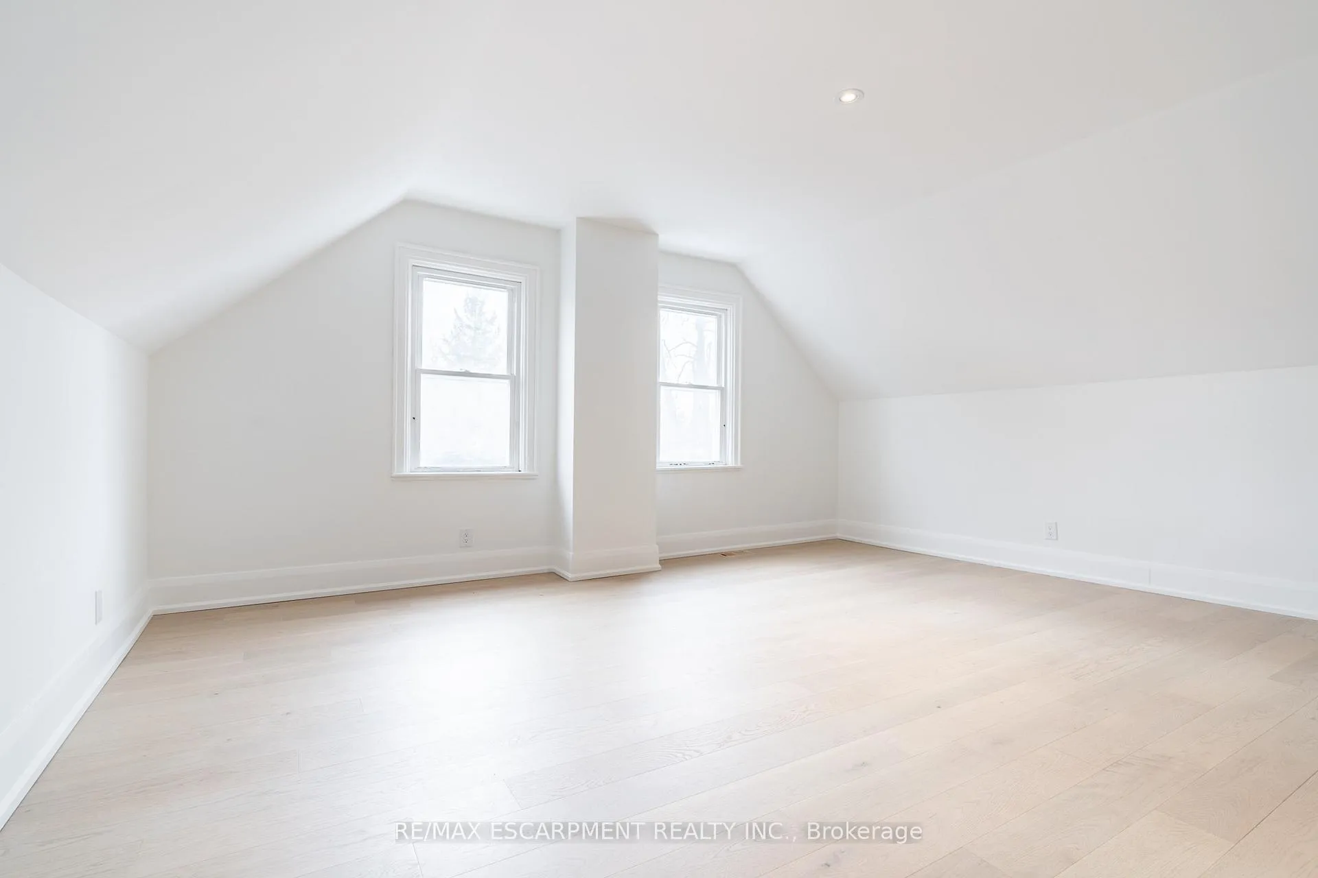 Photo 46 of 302 Carlisle Road, Hamilton, Carlisle — HOMEH