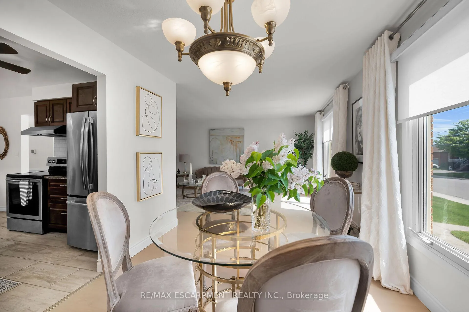 Photo 16 of 567 Queen Victoria Drive, Hamilton, Quinndale — HOMEH