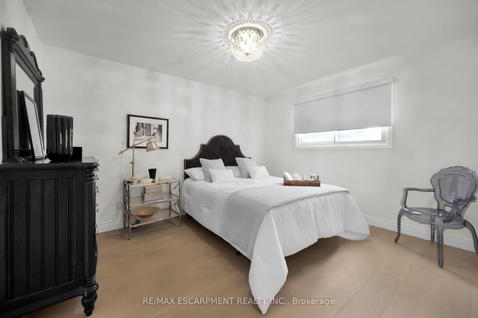 Photo 24 of 567 Queen Victoria Drive, Hamilton, Quinndale — HOMEH