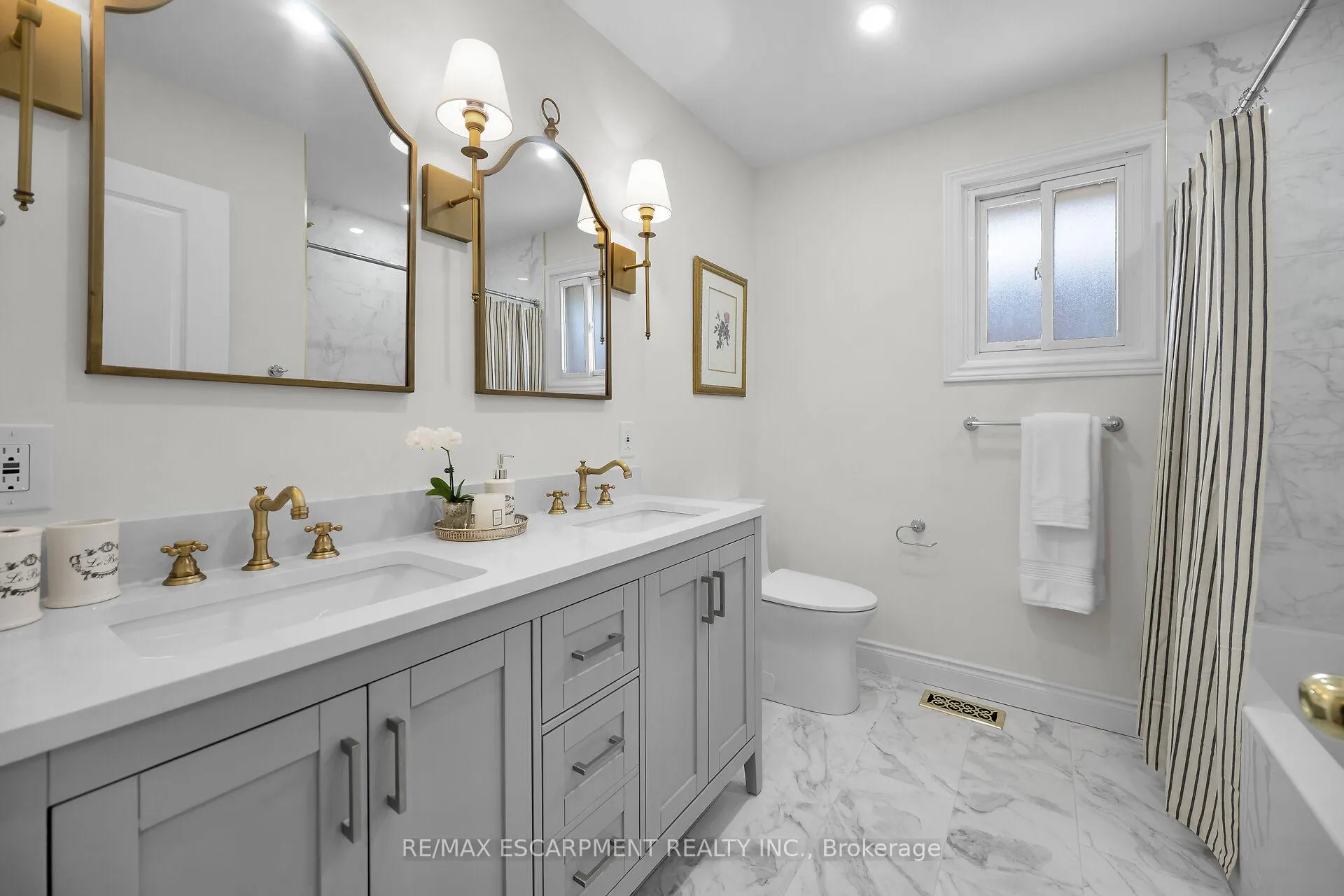 Photo 29 of 567 Queen Victoria Drive, Hamilton, Quinndale — HOMEH