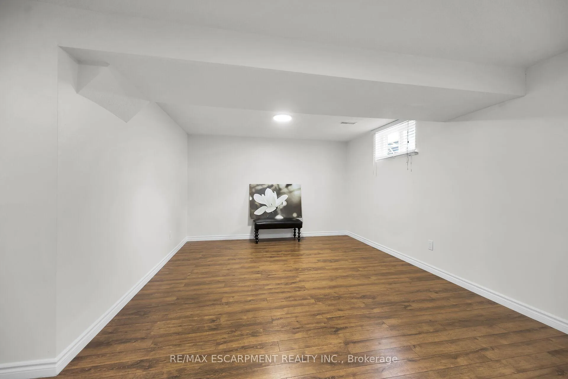 Photo 34 of 567 Queen Victoria Drive, Hamilton, Quinndale — HOMEH