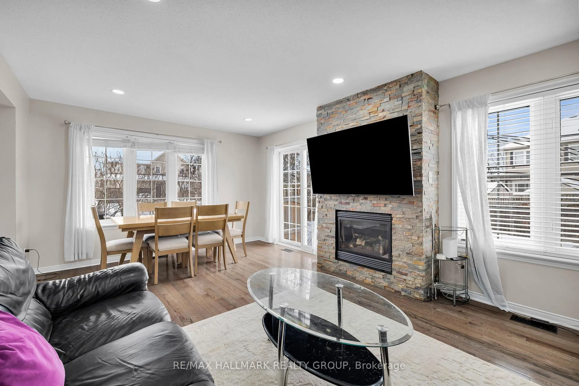 Photo 14 of 320 Silbrass Private, Ottawa, Barrhaven - Stonebridge — HOMEH