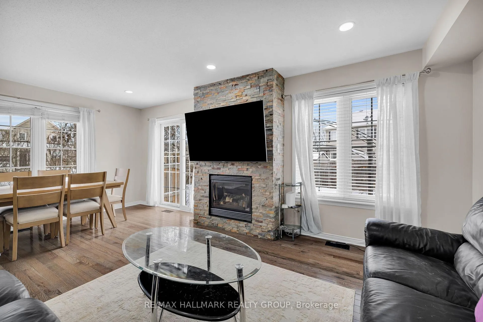 Photo 15 of 320 Silbrass Private, Ottawa, Barrhaven - Stonebridge — HOMEH