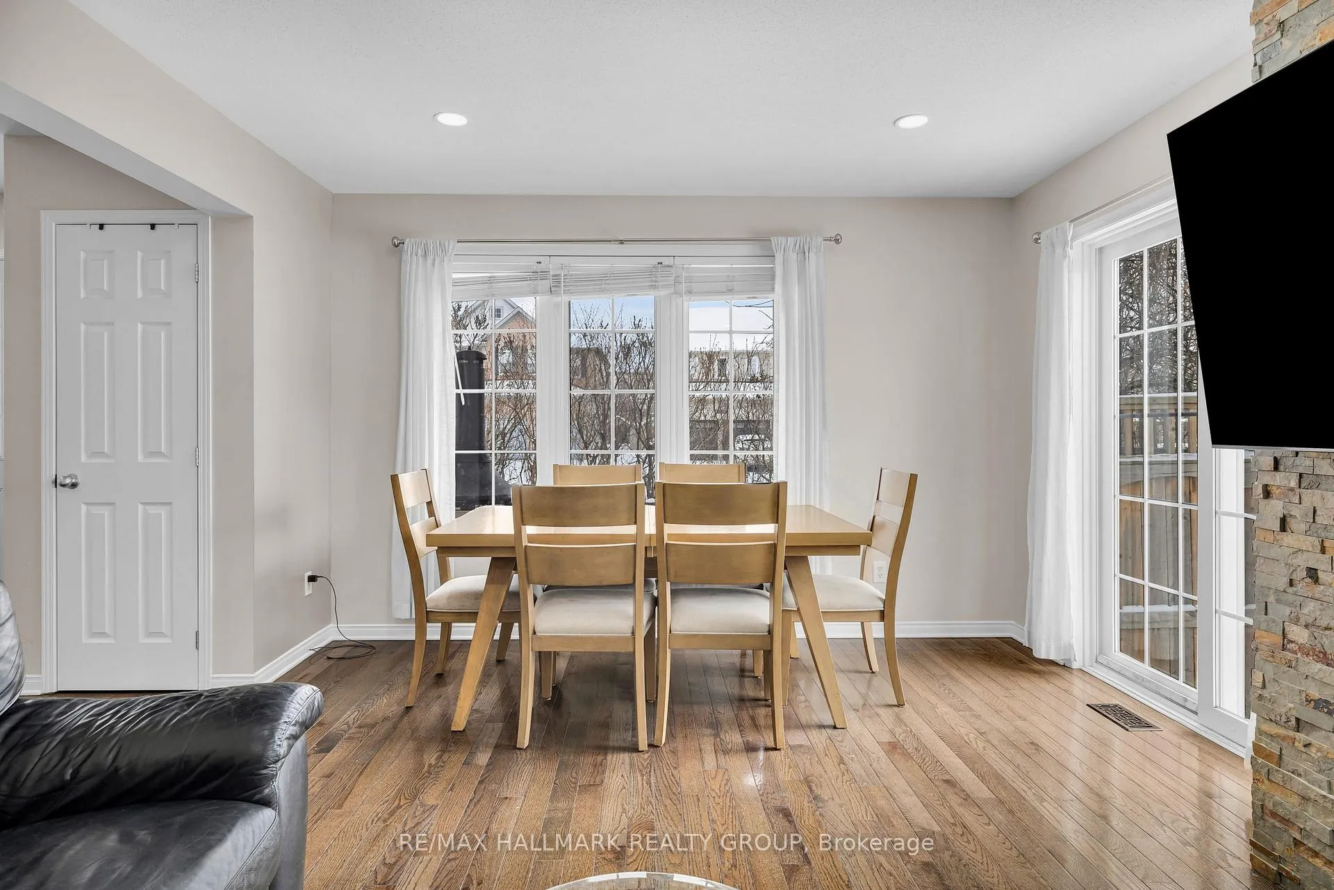 Photo 16 of 320 Silbrass Private, Ottawa, Barrhaven - Stonebridge — HOMEH