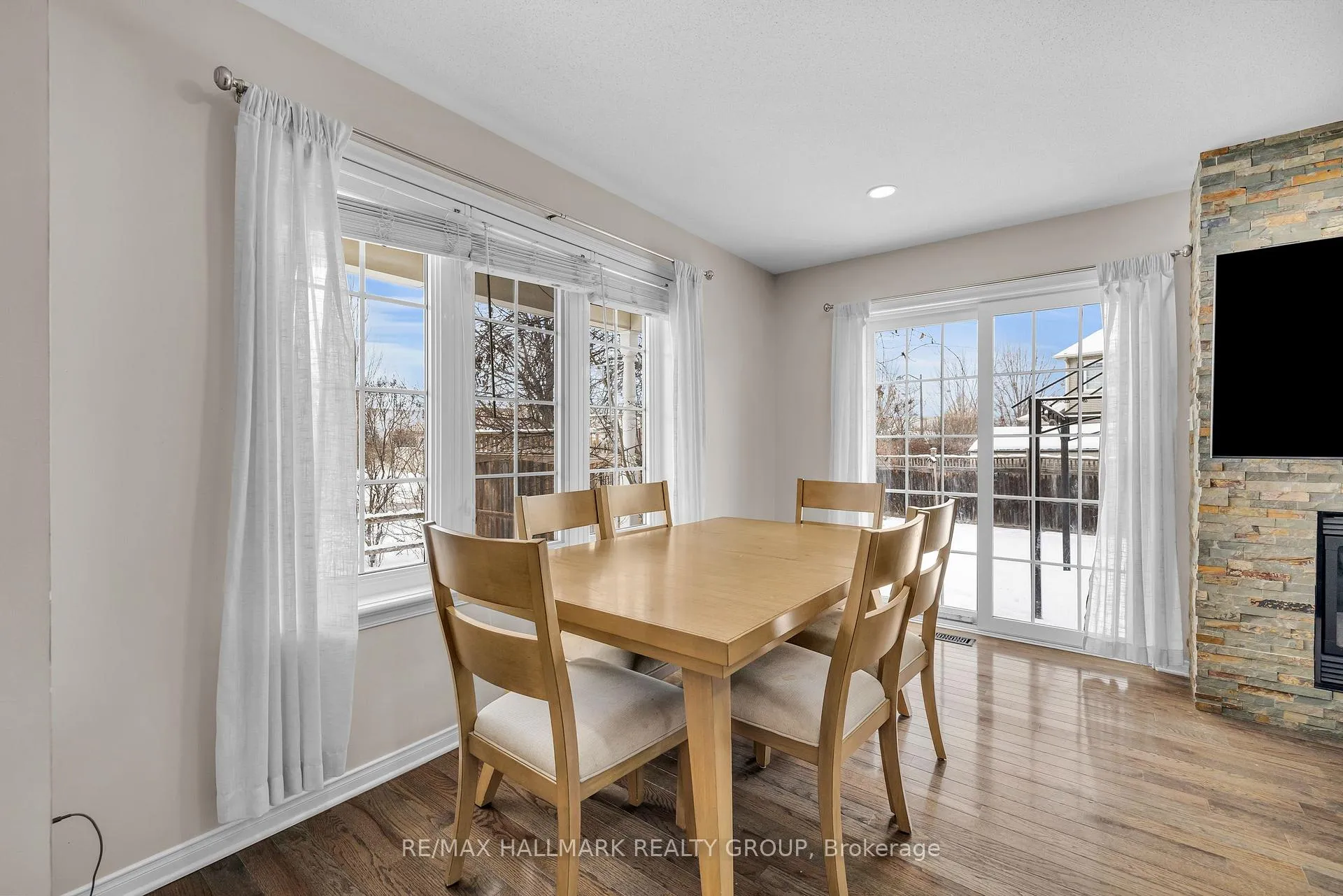 Photo 17 of 320 Silbrass Private, Ottawa, Barrhaven - Stonebridge — HOMEH