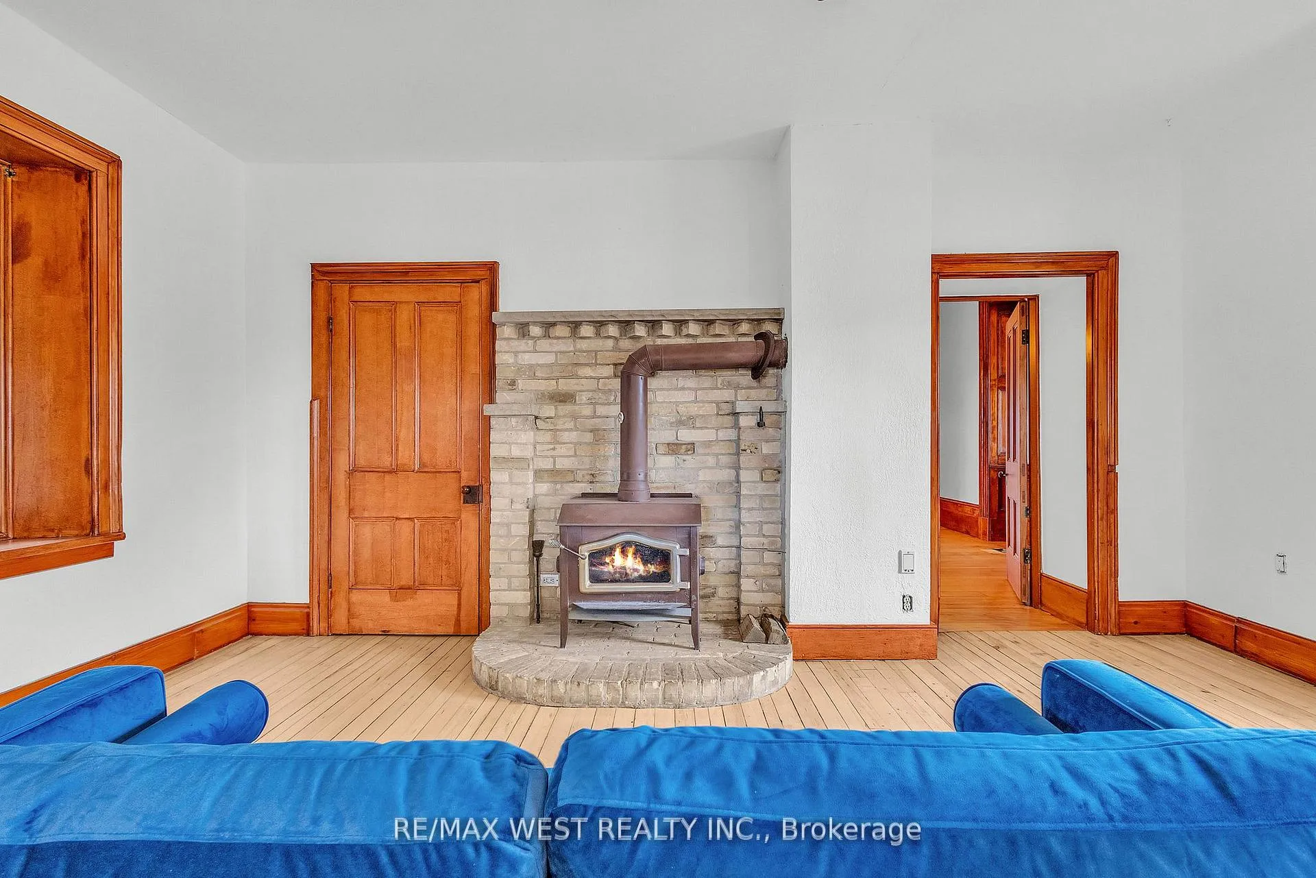 Photo 6 of 1802 Regional Rd 97, Cambridge, Silver Heights — HOMEH