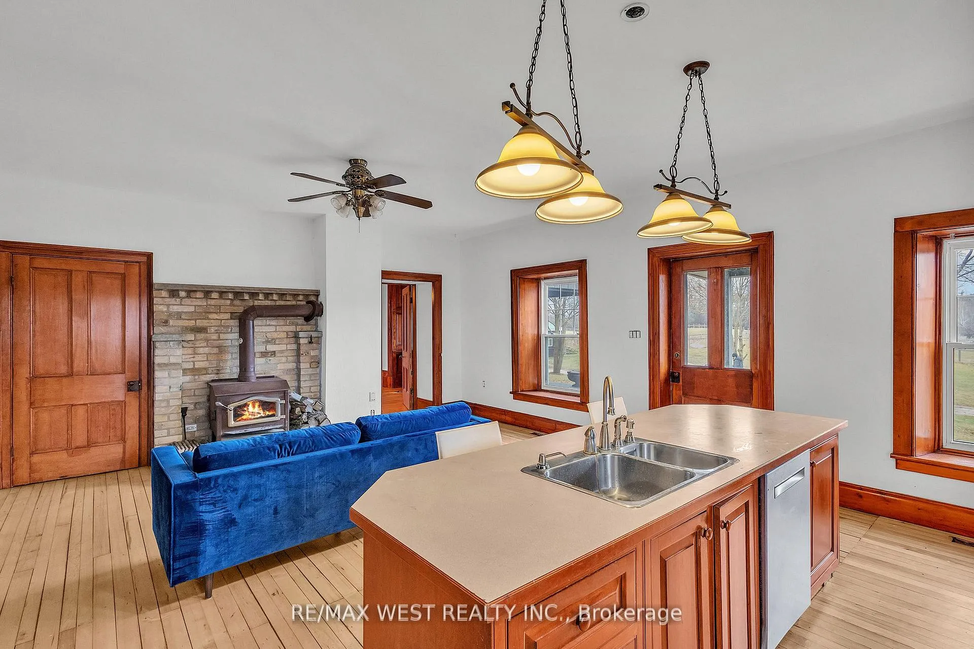 Photo 28 of 1802 Regional Rd 97, Cambridge, Silver Heights — HOMEH