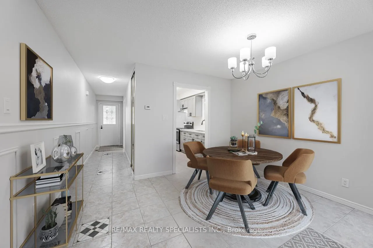Photo 5 of 30 Winterfold Drive, Brampton, Madoc — HOMEH