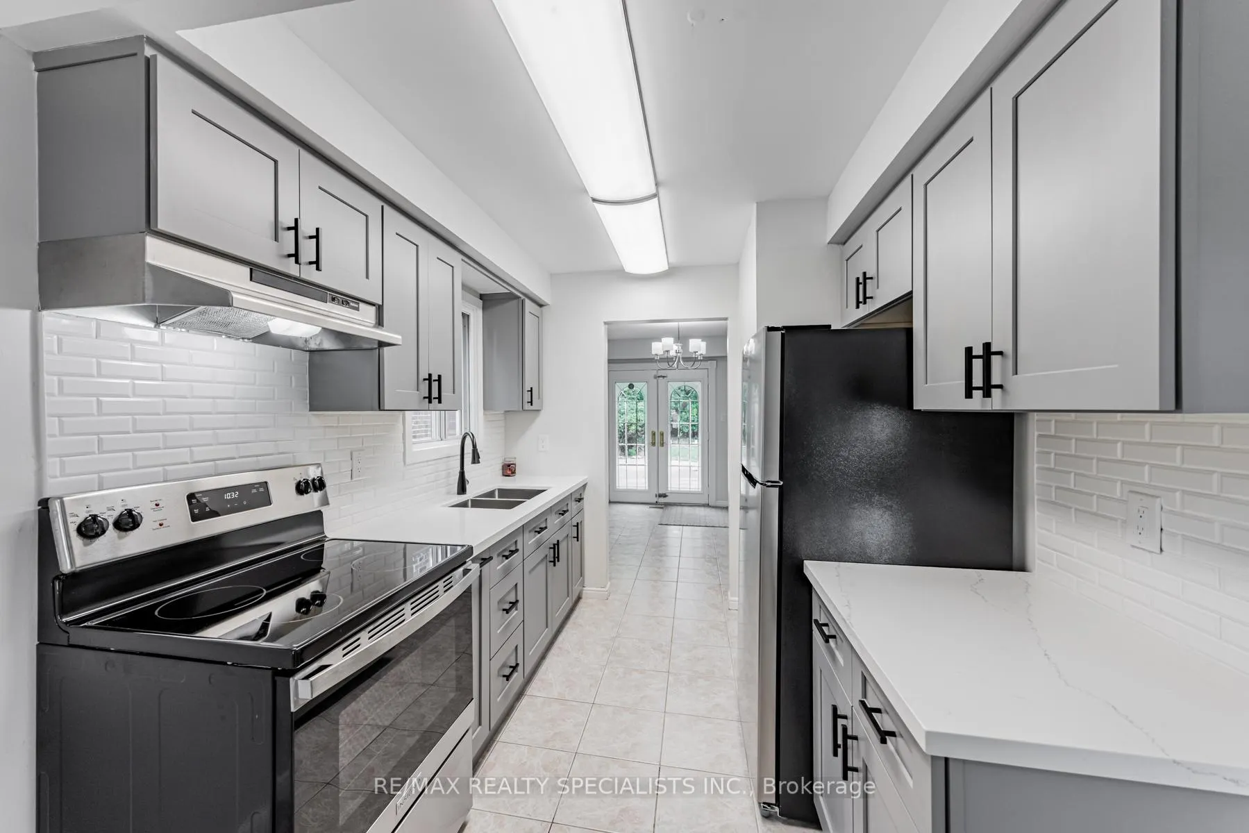 Photo 7 of 30 Winterfold Drive, Brampton, Madoc — HOMEH