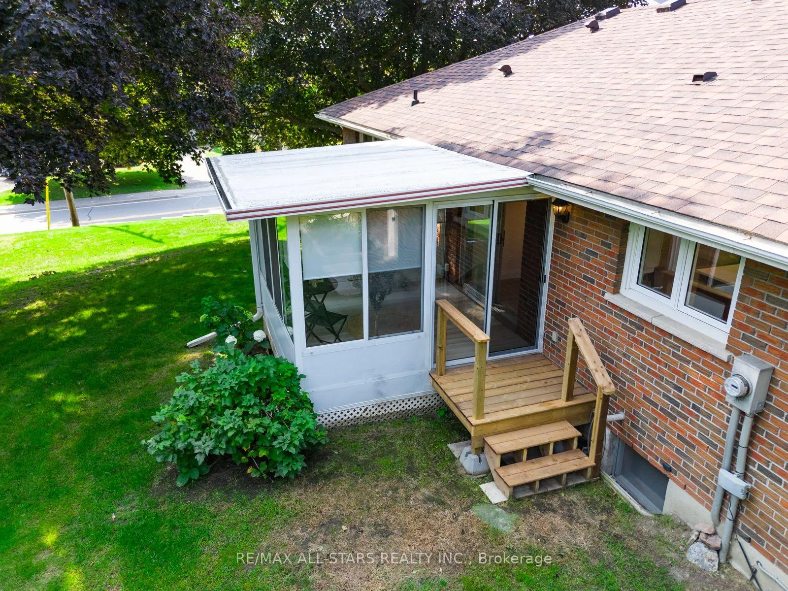 Photo 8 of 5 Ottawa Street, Scugog, Port Perry — HOMEH
