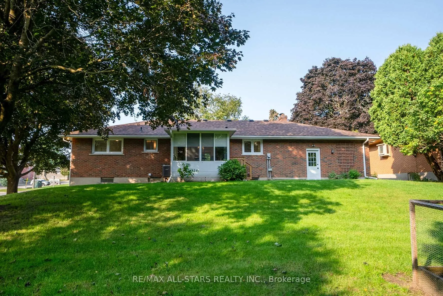Photo 10 of 5 Ottawa Street, Scugog, Port Perry — HOMEH