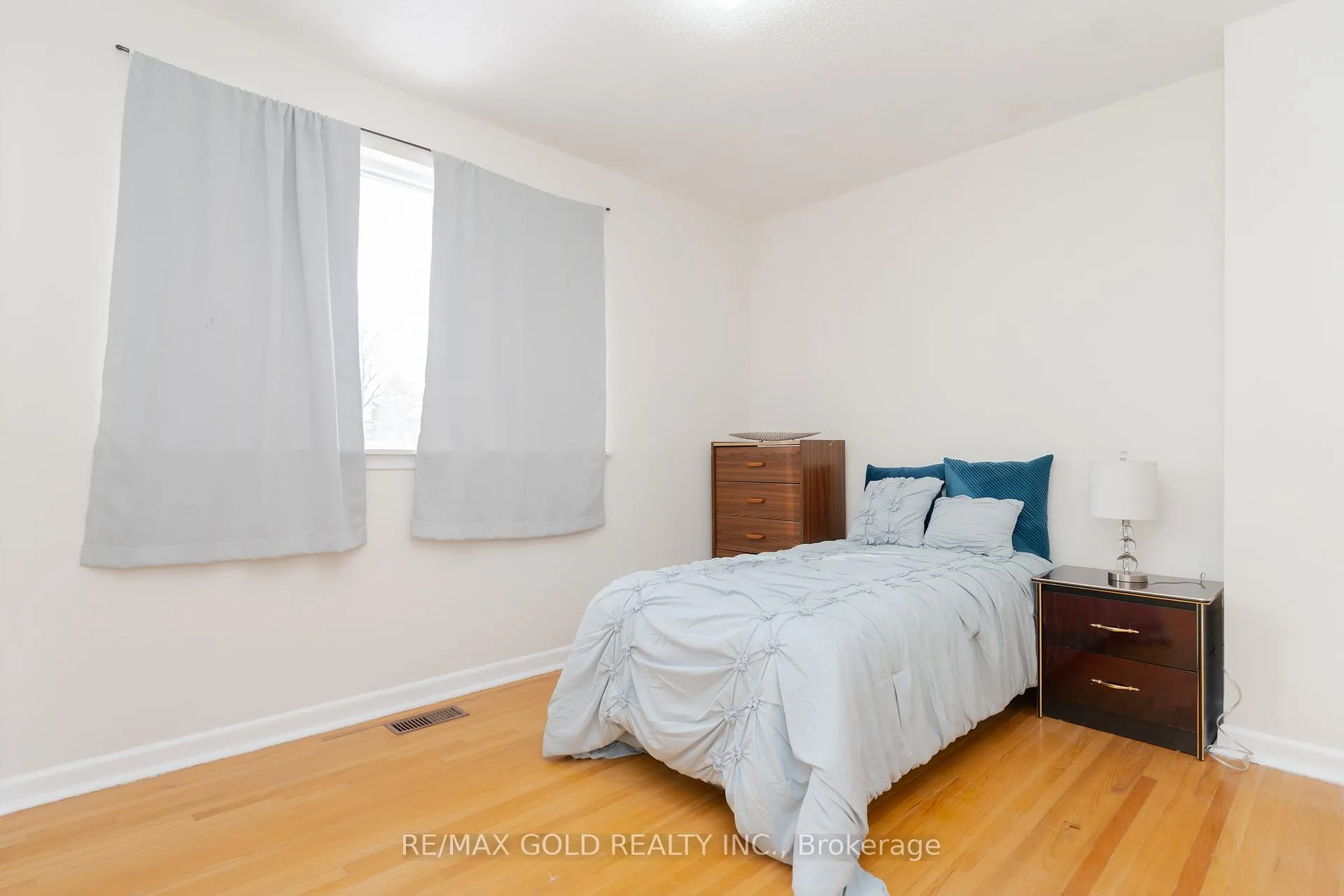 Photo 21 of 11 Autumn Boulevard, Brampton, Avondale — HOMEH