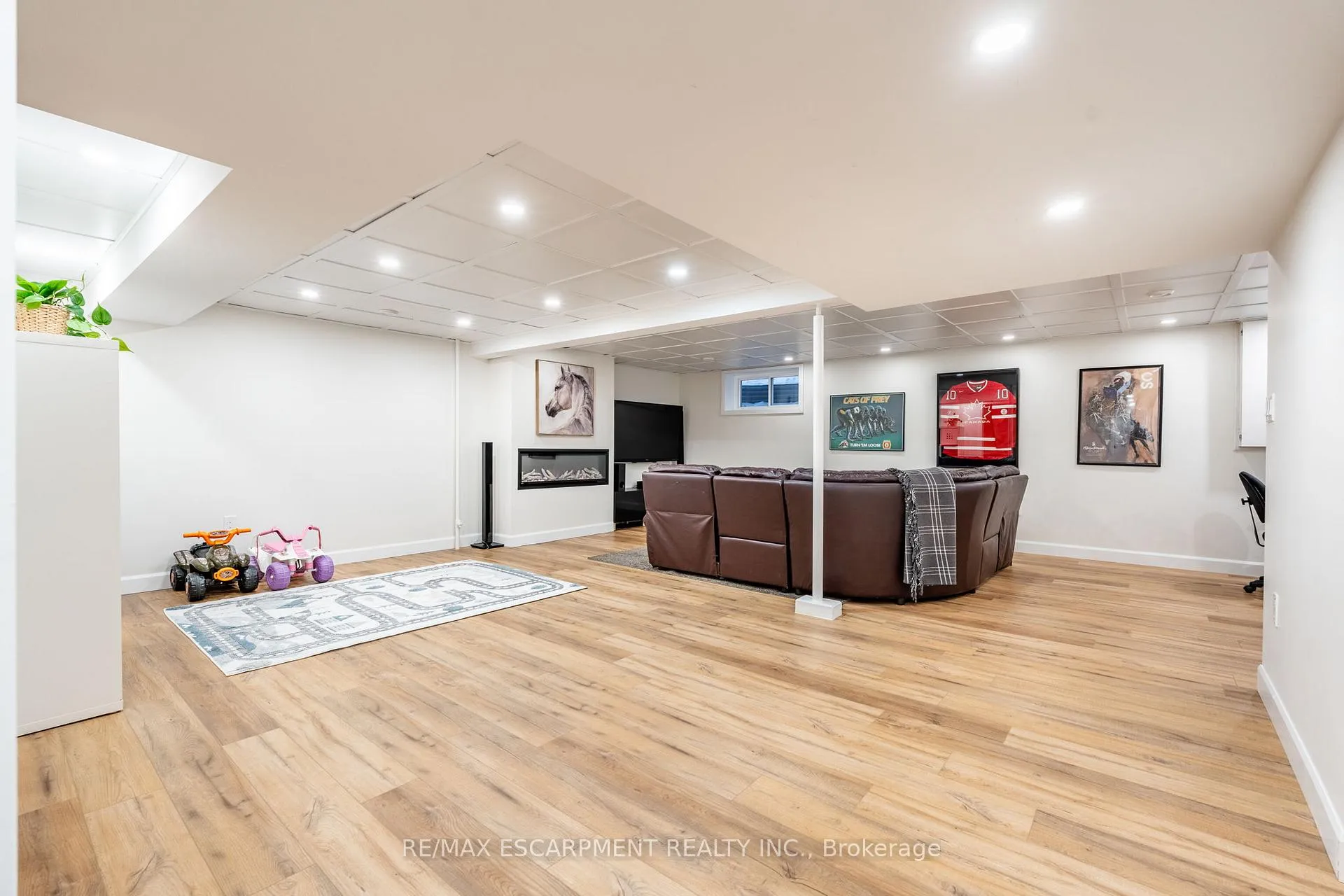 Photo 31 of 141 Buckingham Drive, Hamilton, Westcliffe — HOMEH