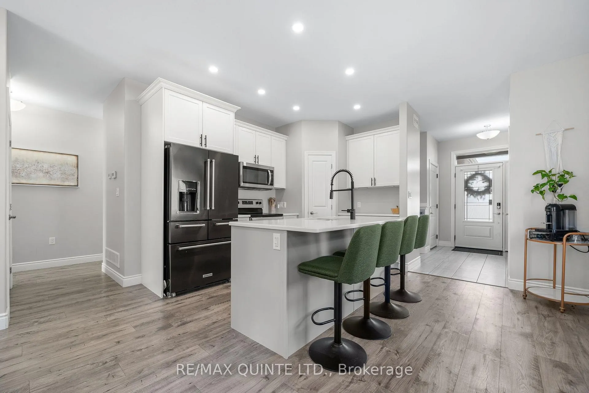 Photo 10 of 57 Redwood Drive, Belleville, Thurlow Ward — HOMEH