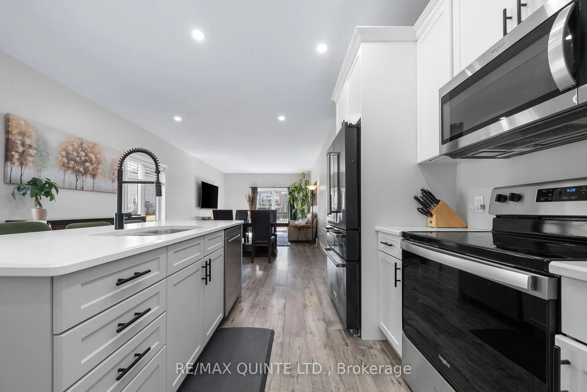 Photo 12 of 57 Redwood Drive, Belleville, Thurlow Ward — HOMEH