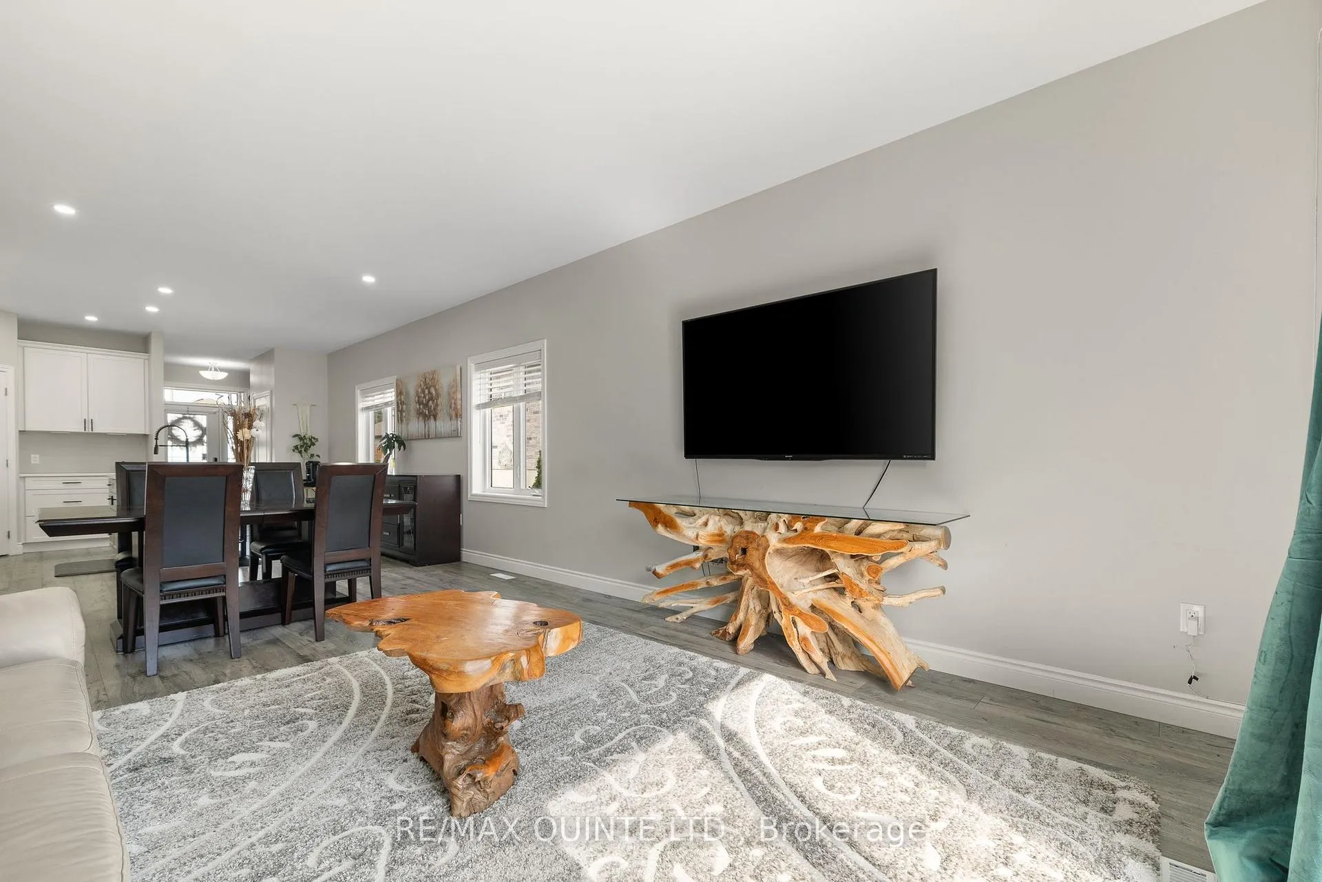 Photo 16 of 57 Redwood Drive, Belleville, Thurlow Ward — HOMEH