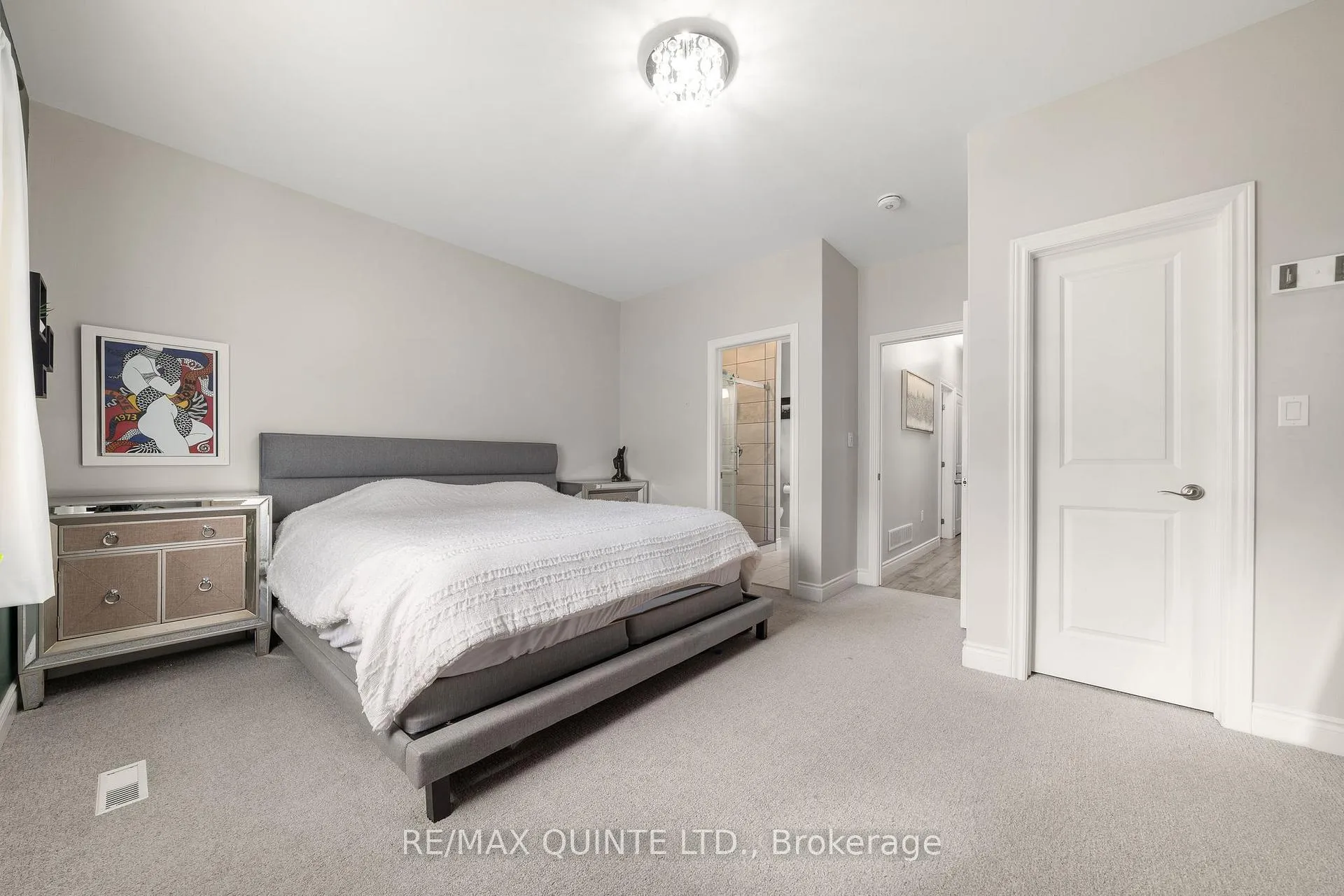 Photo 19 of 57 Redwood Drive, Belleville, Thurlow Ward — HOMEH