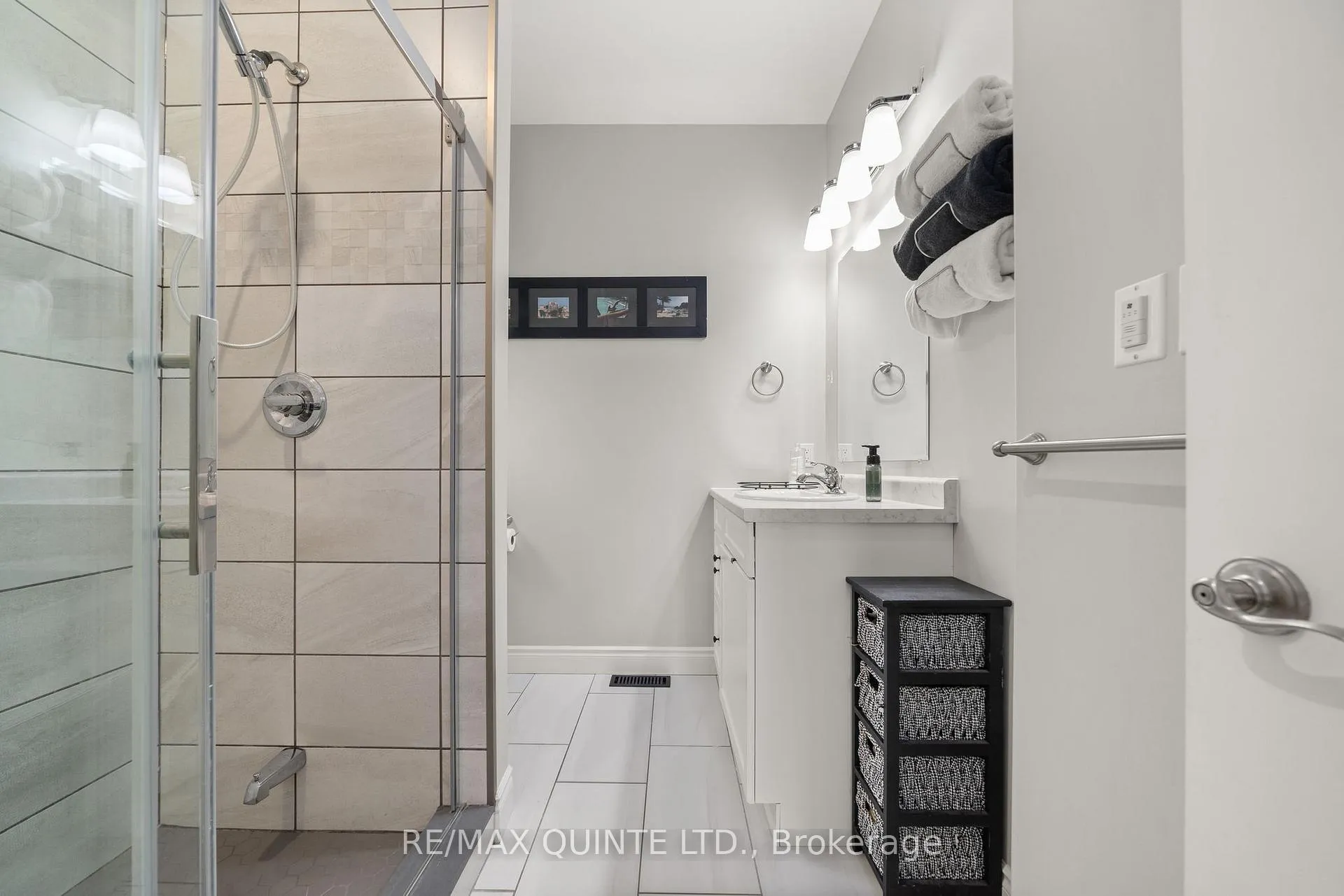 Photo 21 of 57 Redwood Drive, Belleville, Thurlow Ward — HOMEH