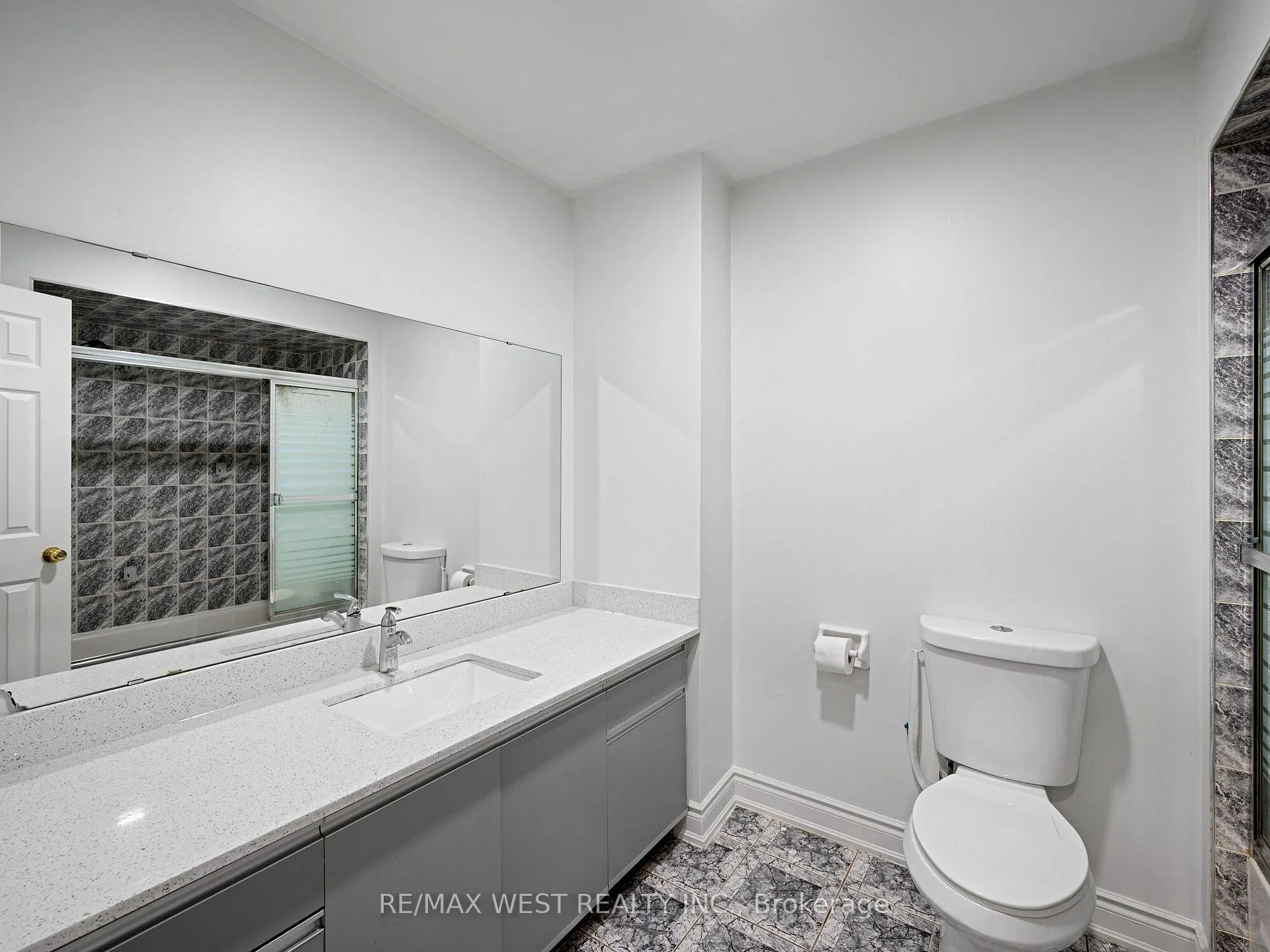 Photo 14 of 126 Sandmere Avenue, Brampton, Heart Lake West — HOMEH
