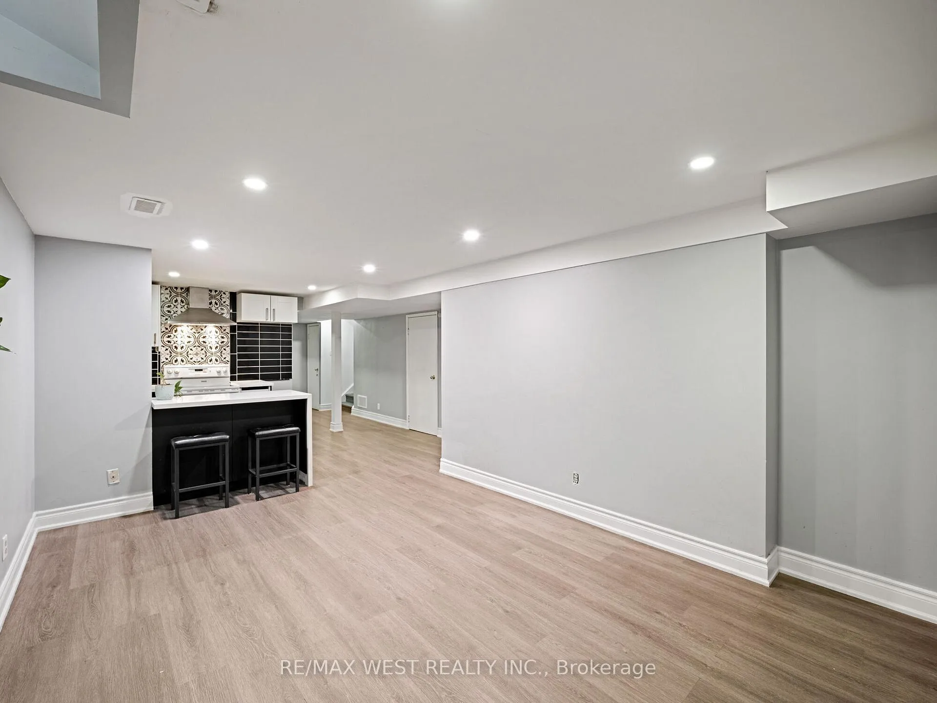 Photo 16 of 126 Sandmere Avenue, Brampton, Heart Lake West — HOMEH