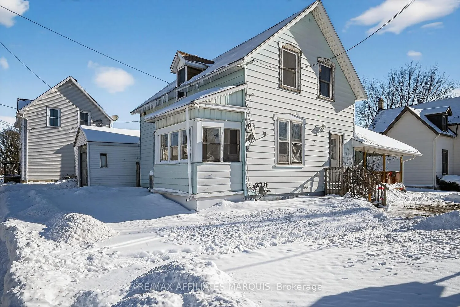 Photo 4 of 17 Mcgill Street N, Smiths Falls — HOMEH
