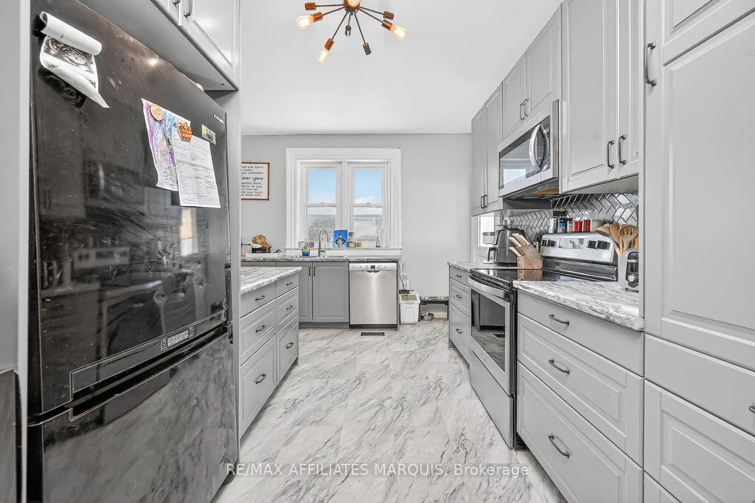 Photo 15 of 17 Mcgill Street N, Smiths Falls — HOMEH