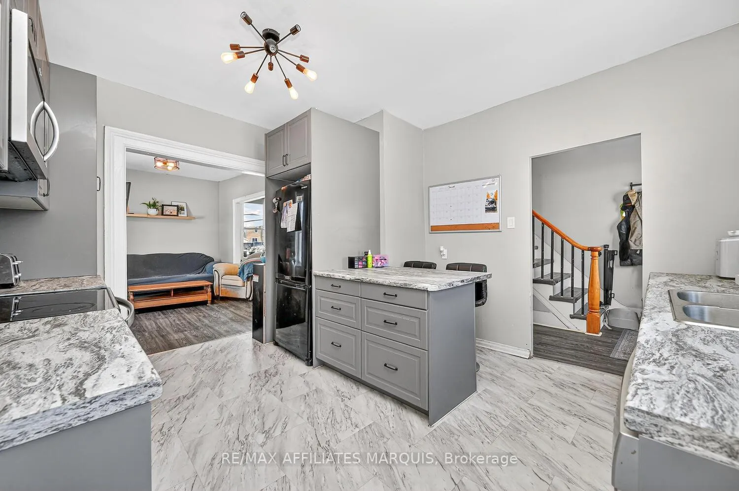 Photo 18 of 17 Mcgill Street N, Smiths Falls — HOMEH