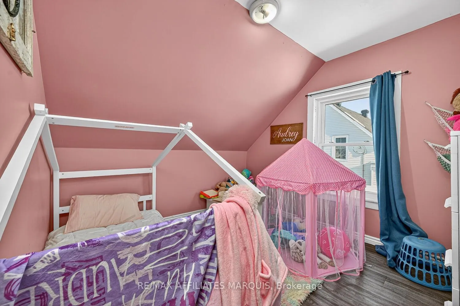 Photo 32 of 17 Mcgill Street N, Smiths Falls — HOMEH
