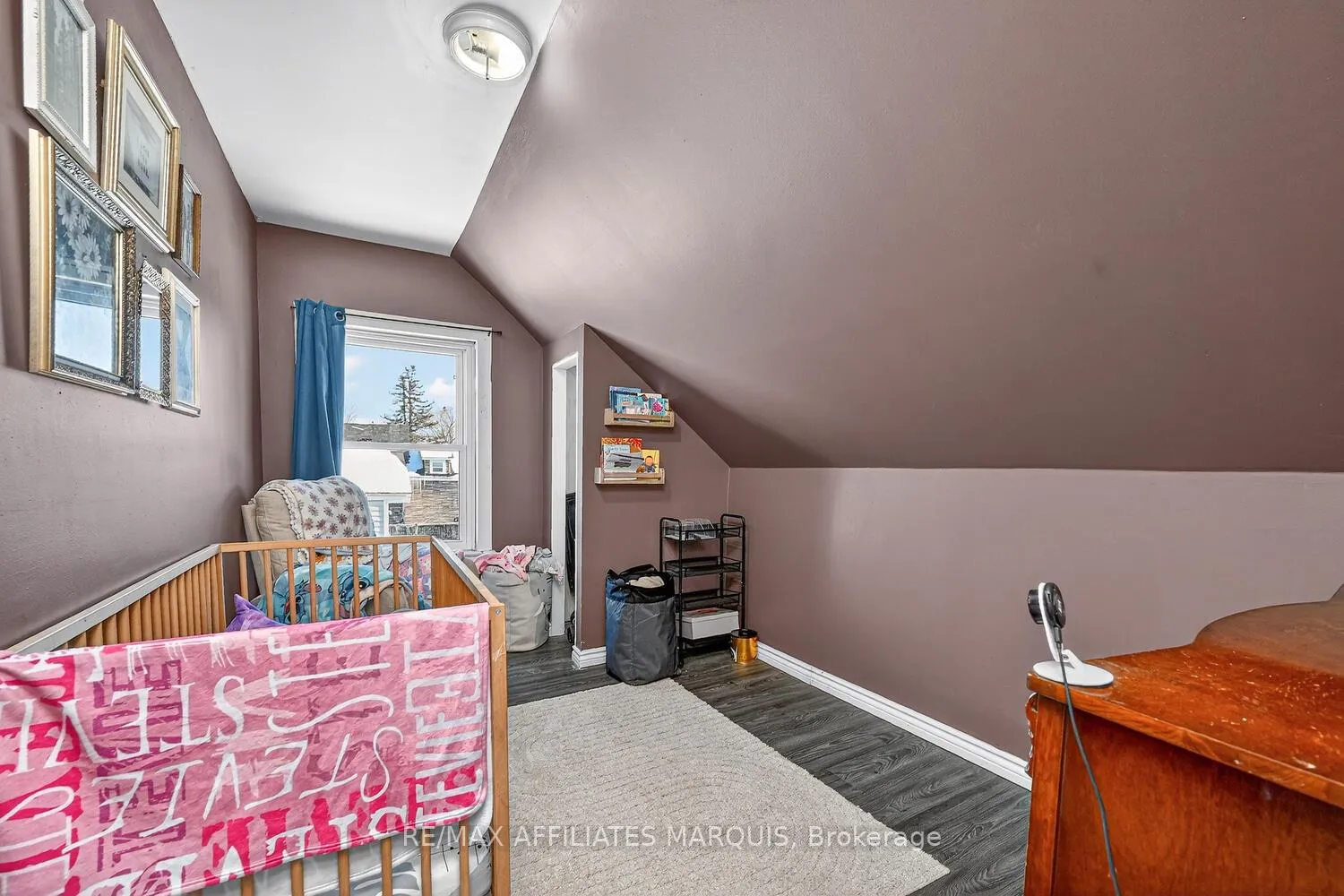 Photo 33 of 17 Mcgill Street N, Smiths Falls — HOMEH
