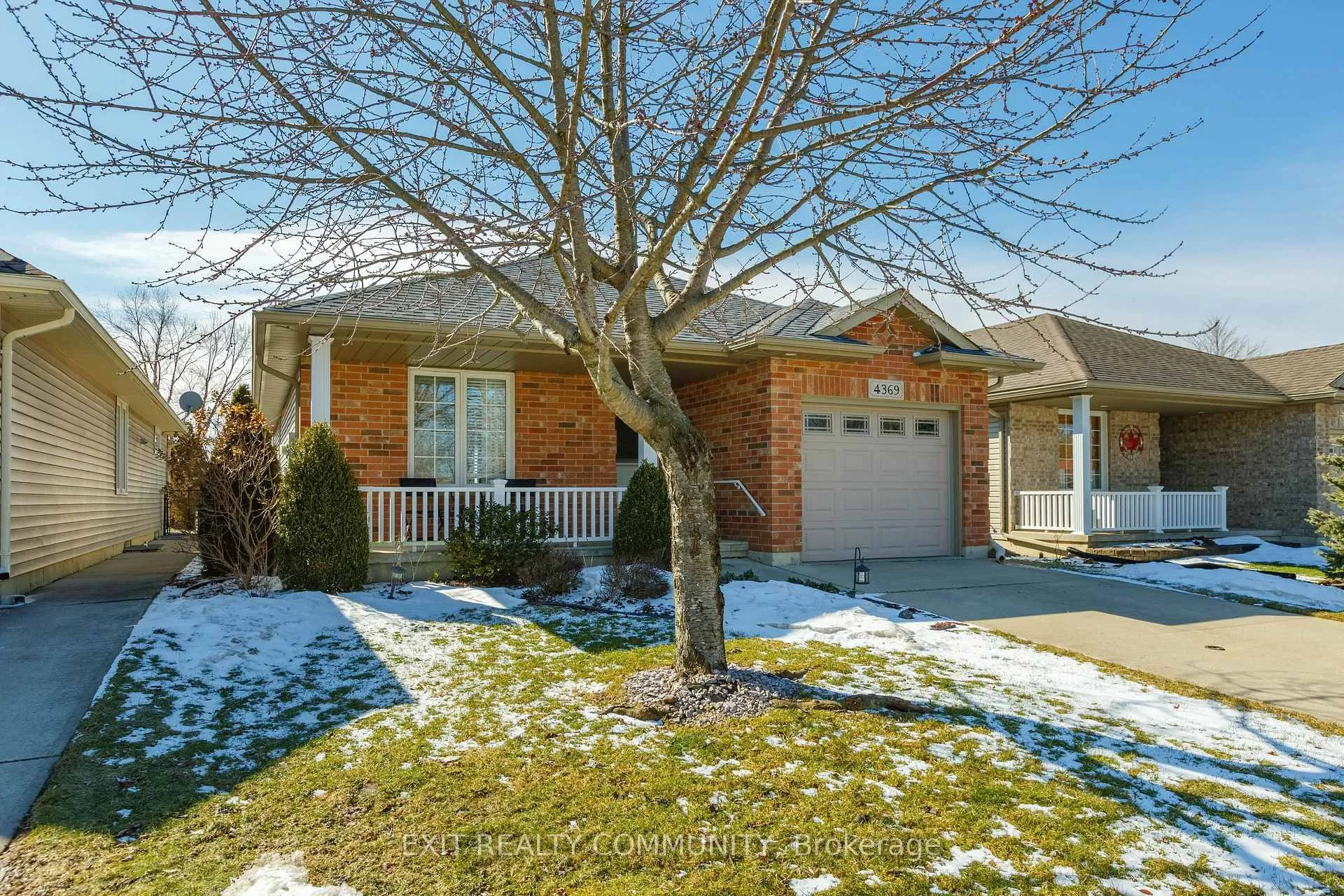 Photo 2 of 4369 Sixth Street, Enniskillen, Petrolia — HOMEH