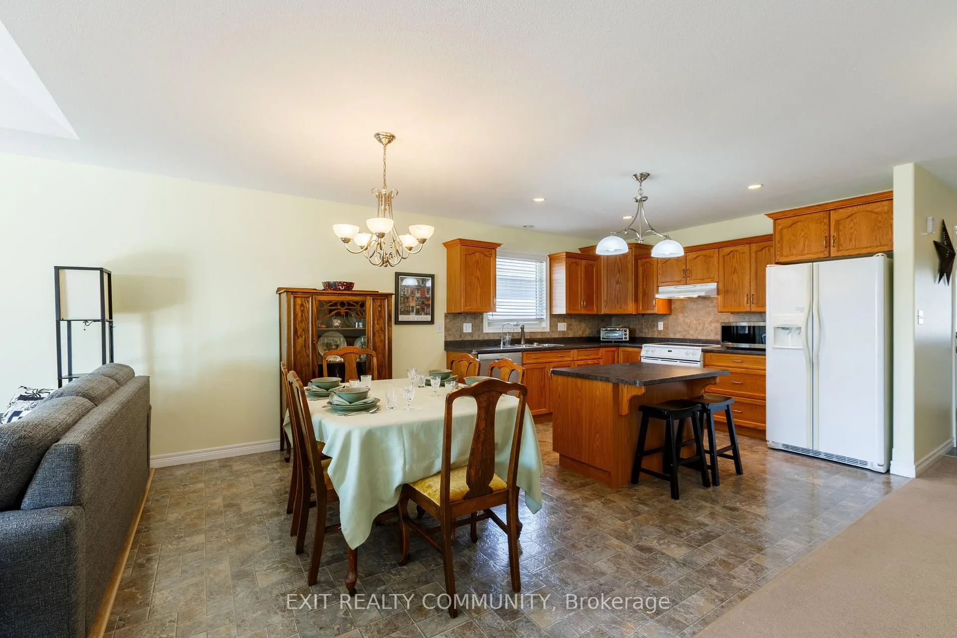 Photo 20 of 4369 Sixth Street, Enniskillen, Petrolia — HOMEH