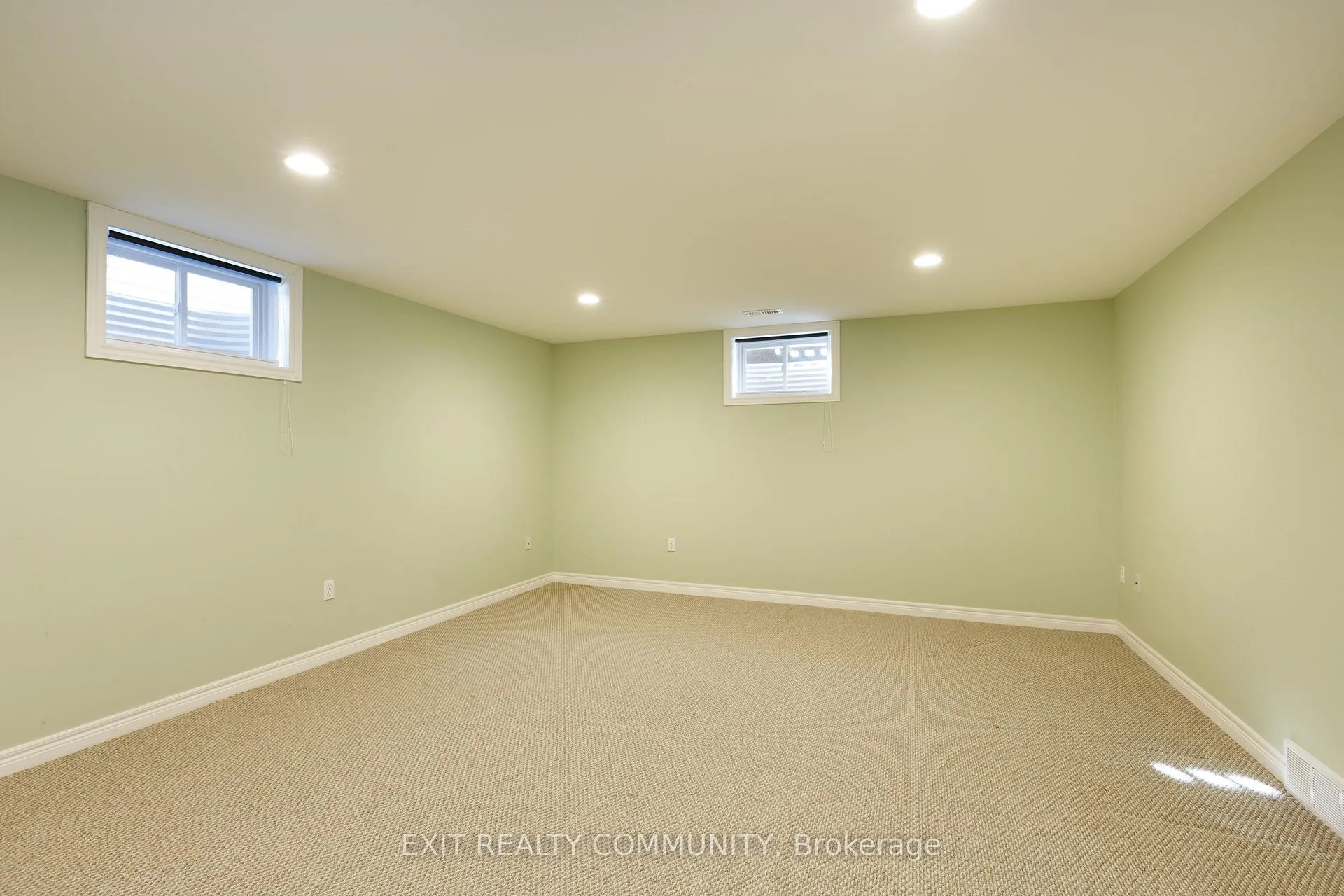 Photo 34 of 4369 Sixth Street, Enniskillen, Petrolia — HOMEH