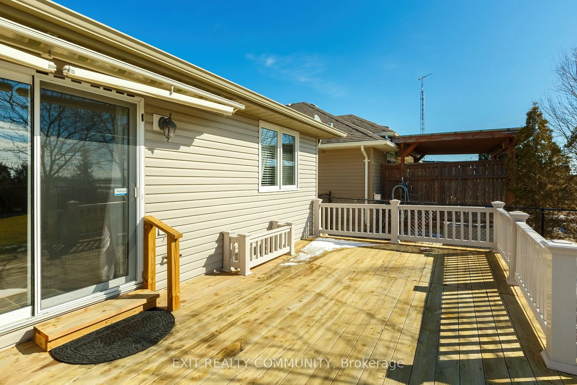 Photo 46 of 4369 Sixth Street, Enniskillen, Petrolia — HOMEH