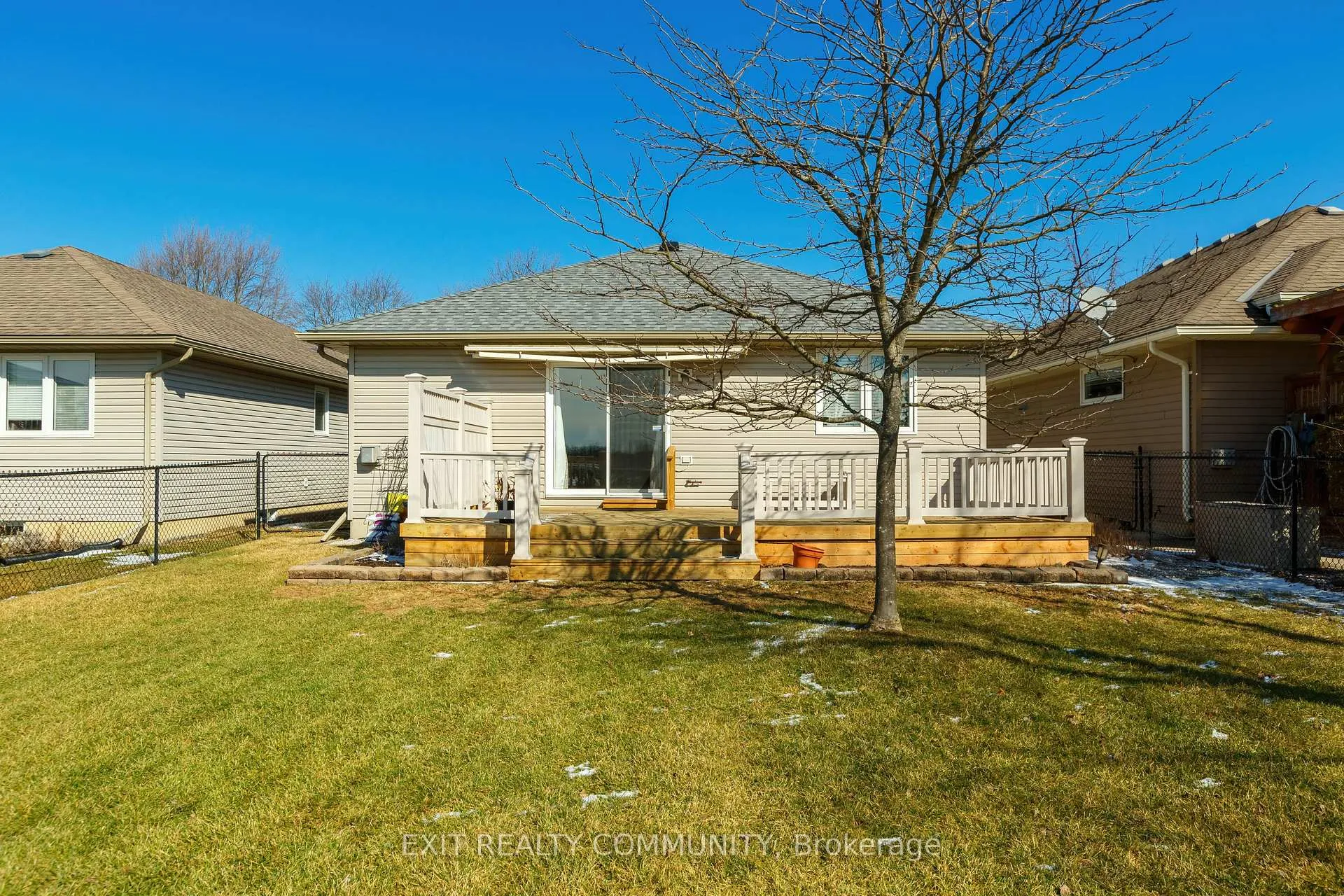 Photo 48 of 4369 Sixth Street, Enniskillen, Petrolia — HOMEH