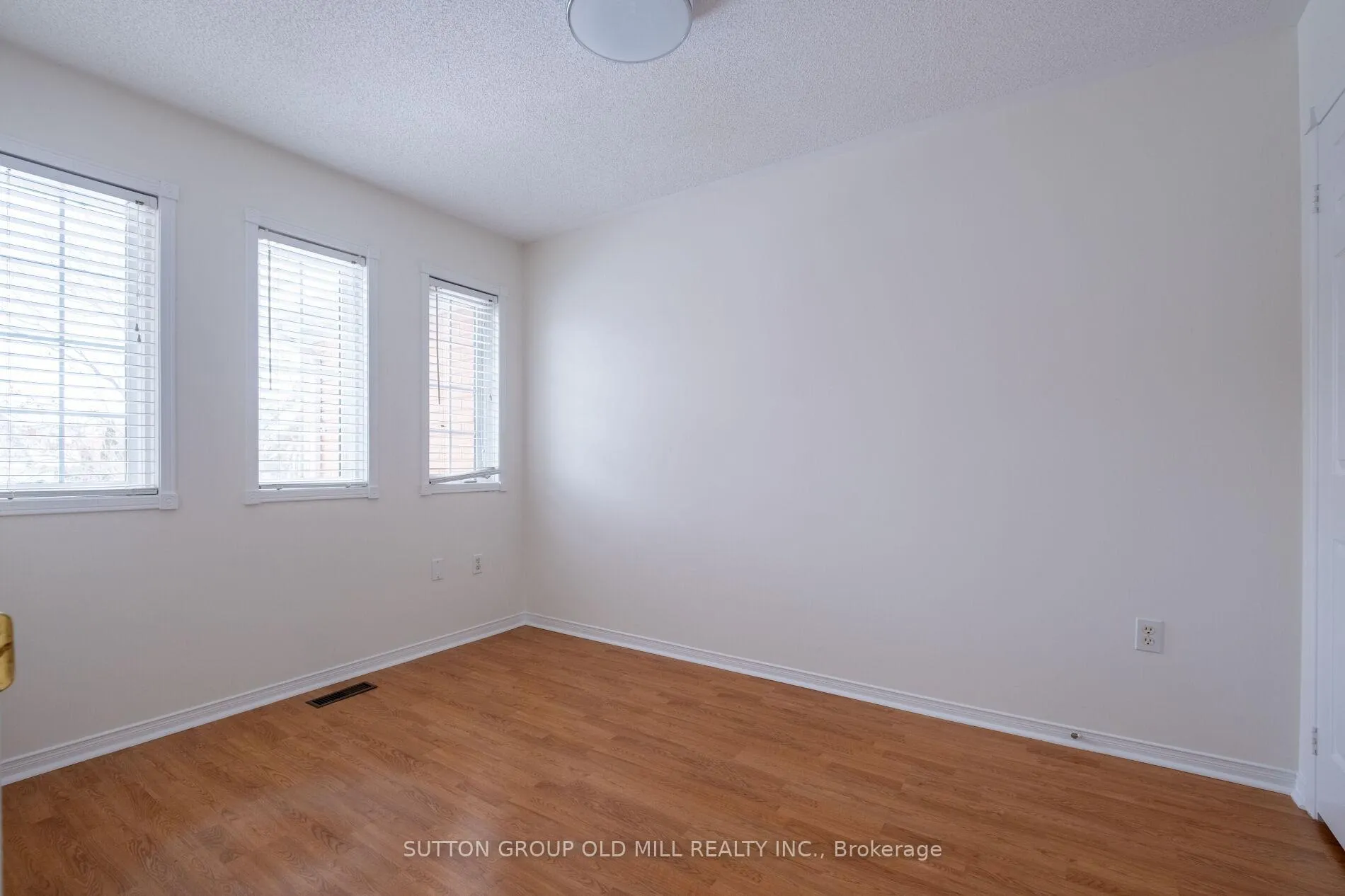 Photo 19 of 66 Zachary Pl, Whitby, Brooklin — HOMEH
