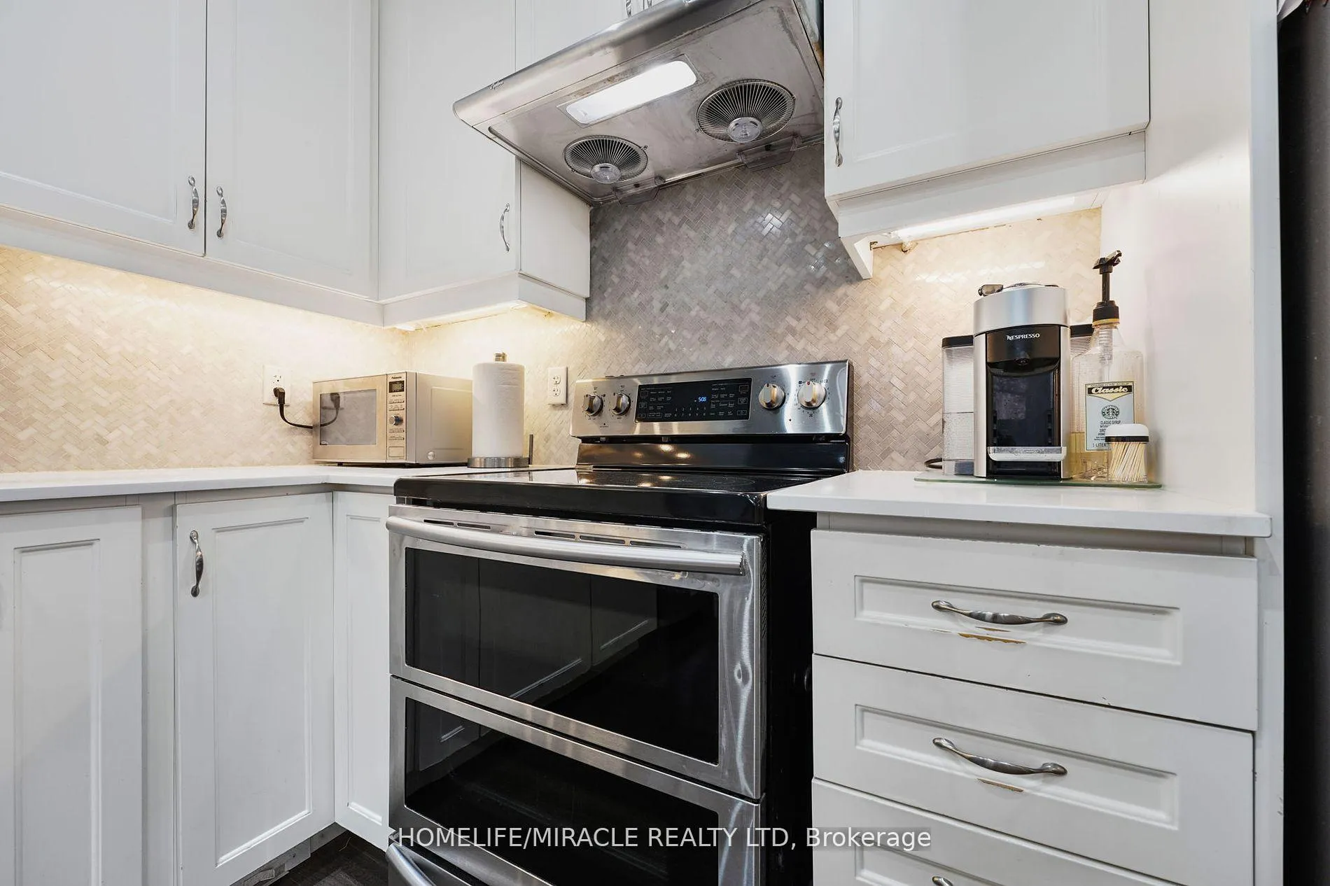 Photo 17 of 36 Bernadino Street, Brampton, Bram East — HOMEH