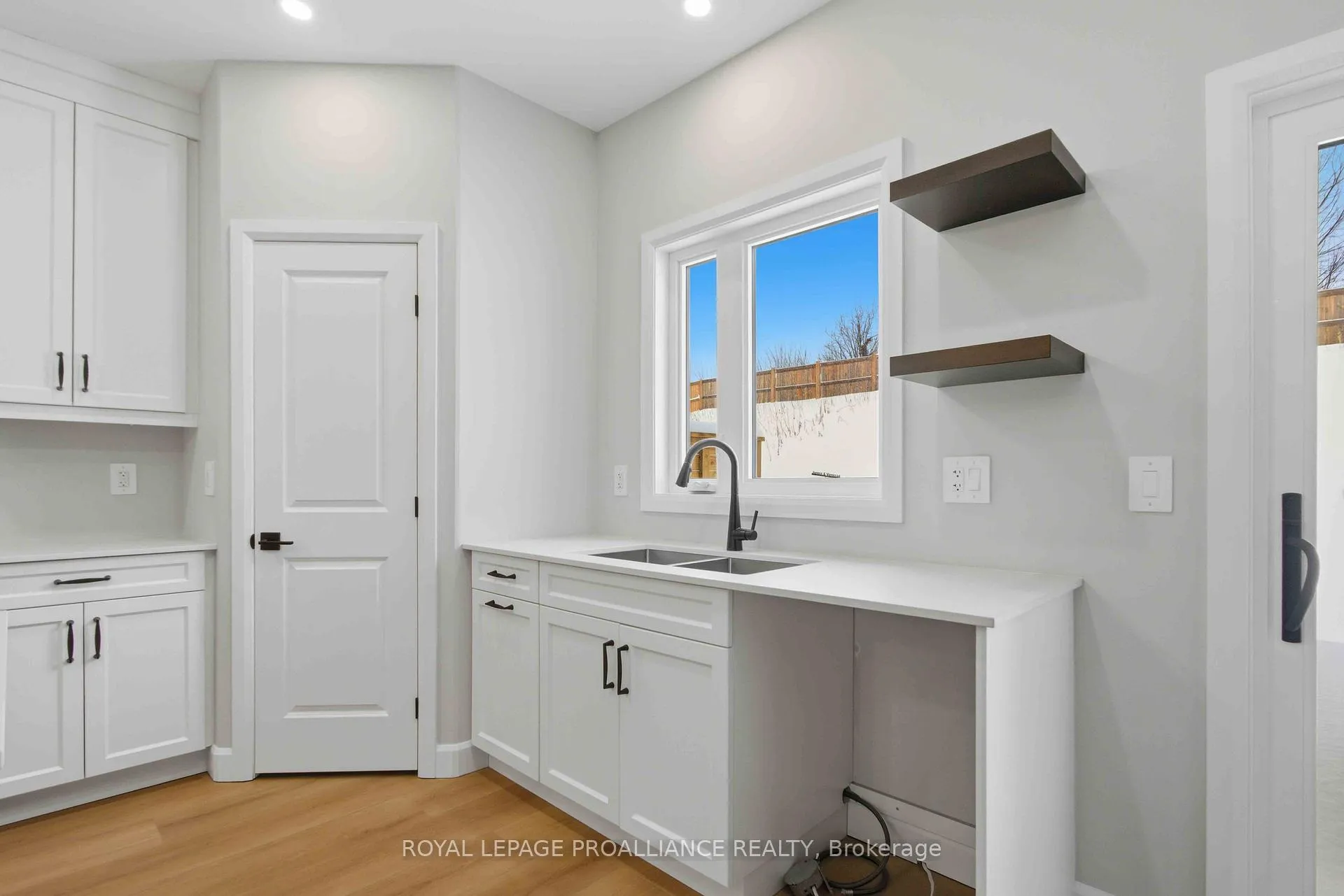Photo 8 of 29 Schmidt Way, Quinte West, Murray Ward — HOMEH