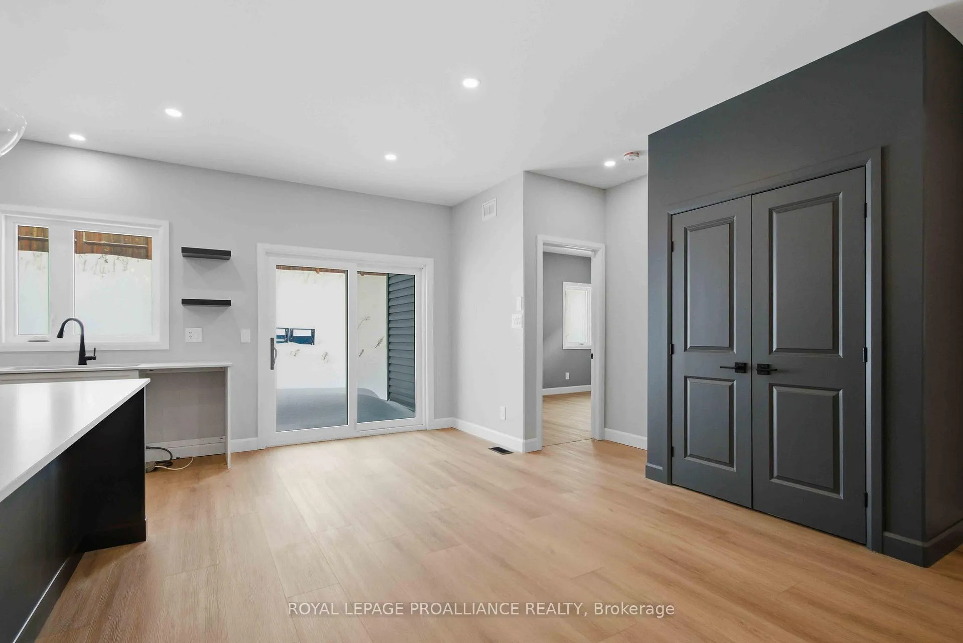 Photo 11 of 29 Schmidt Way, Quinte West, Murray Ward — HOMEH
